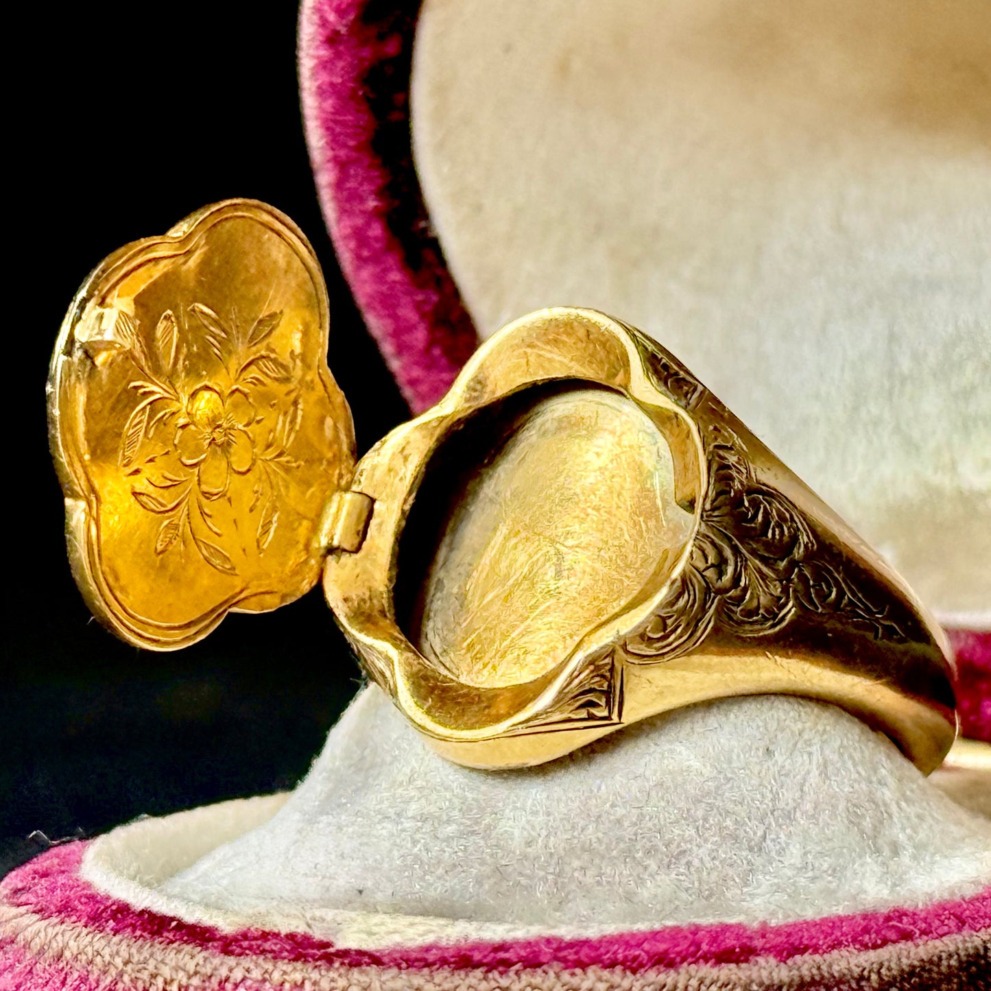 Victorian Locket Signet Ring in 9 Carat Gold; Circa 1880