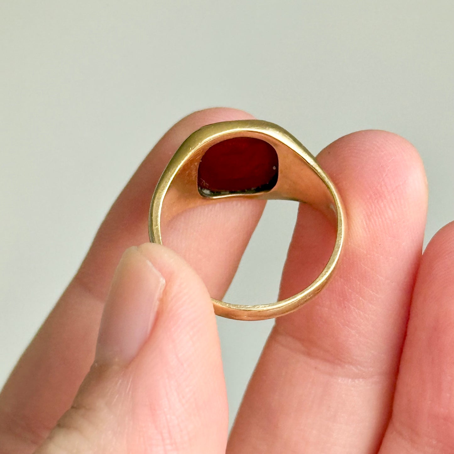 Antique Carnelian Signet Ring in 18 Carat Gold, Circa 1880