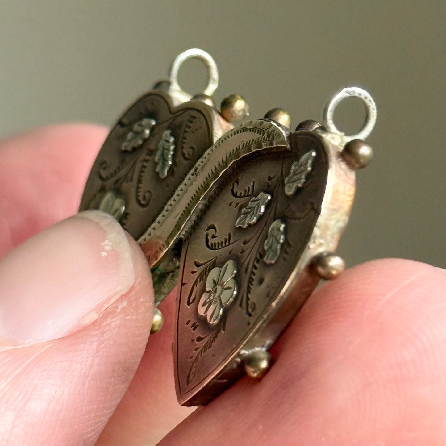 Antique Edwardian Double Heart Pendant in 9 Carat Gold