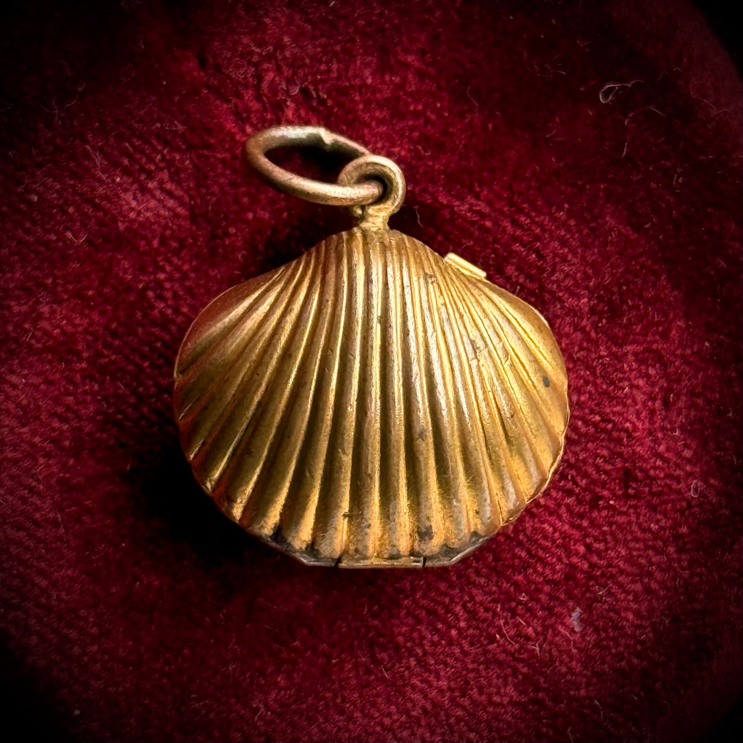 Antique Georgian Scallop Mourning Locket