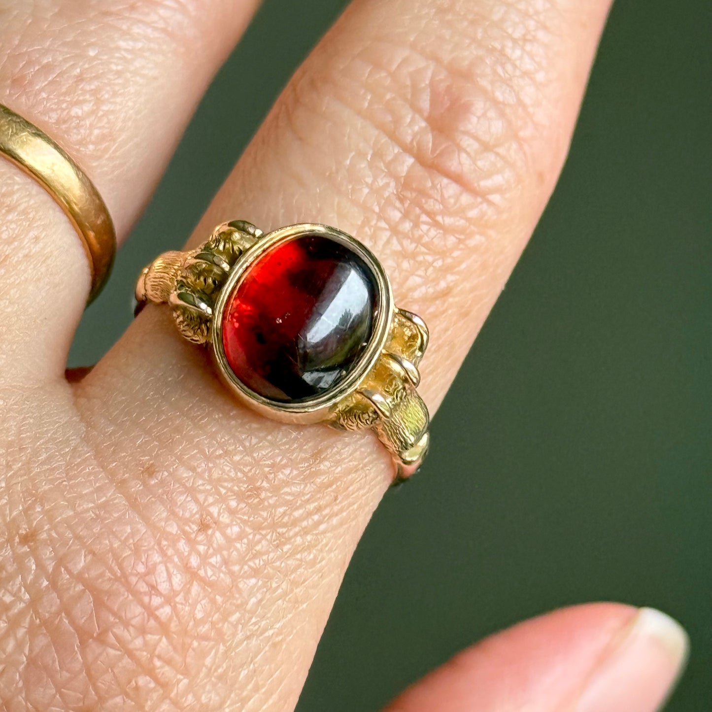 Antique Victorian Garnet Bear Claw Mount Ring in 9 Carat Gold