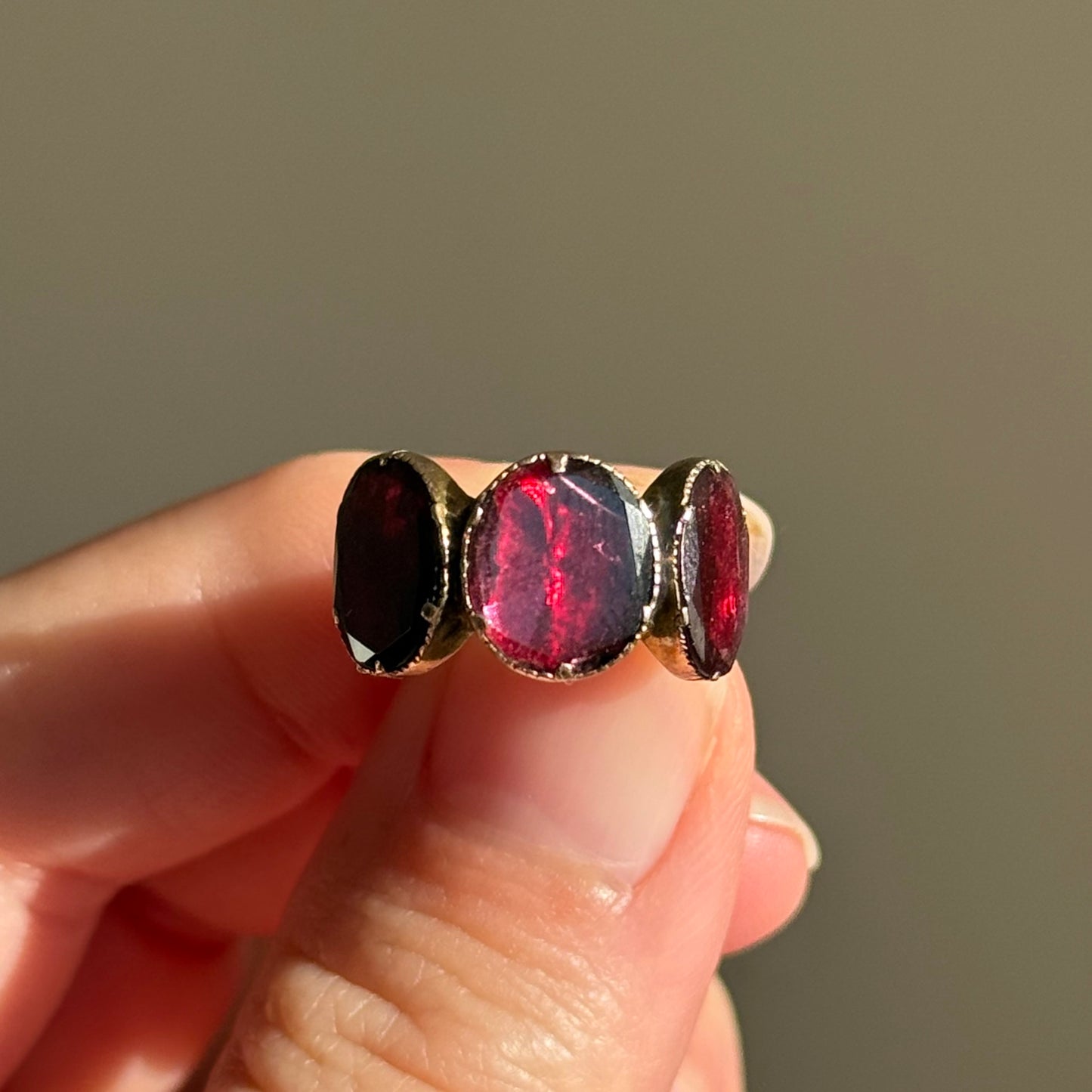 Georgian Foil Backed Garnet Ring in 15 Carat Gold, Circa 1830
