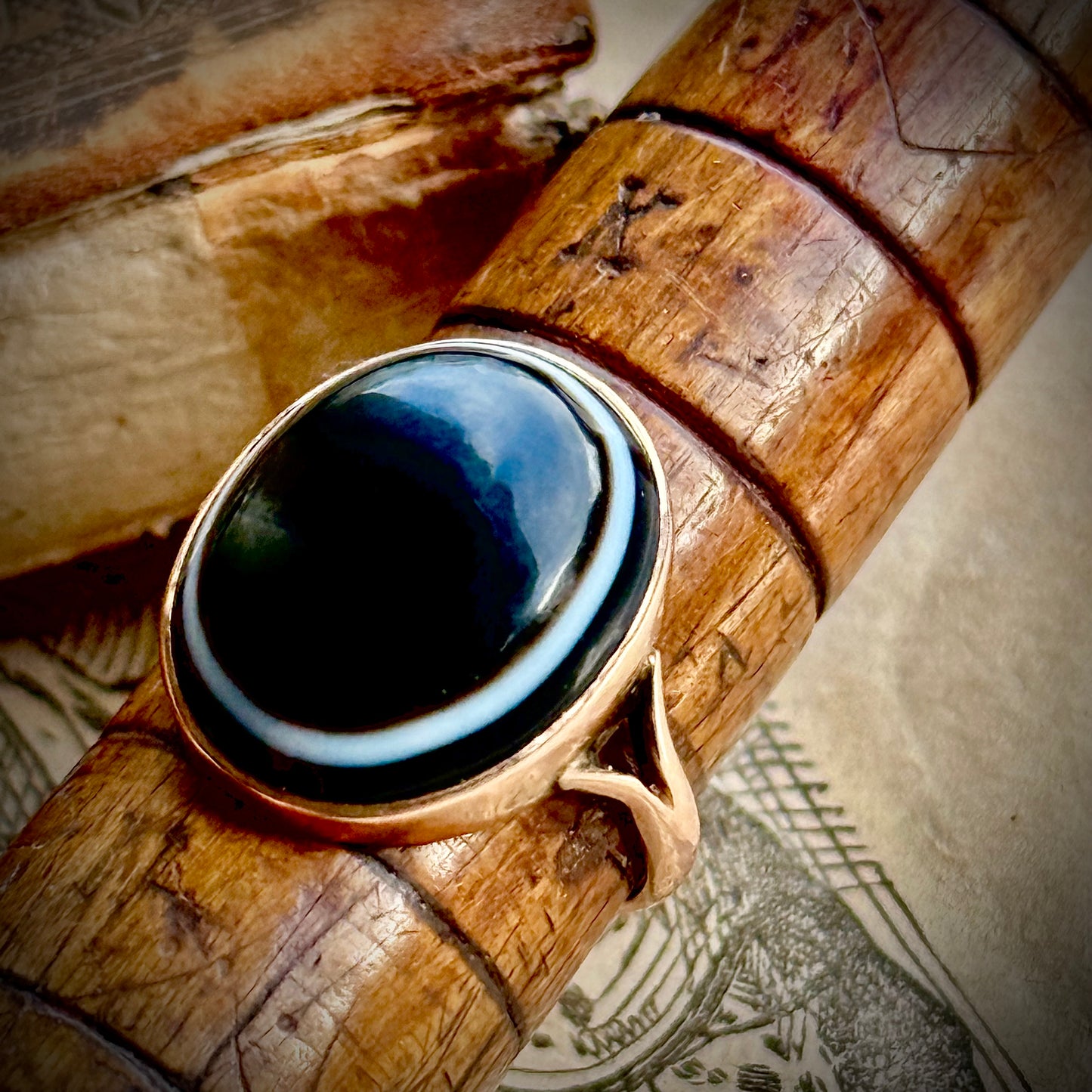 Victorian Bull's Eye Agate Ring in 9 Carat Gold' Circa 1890