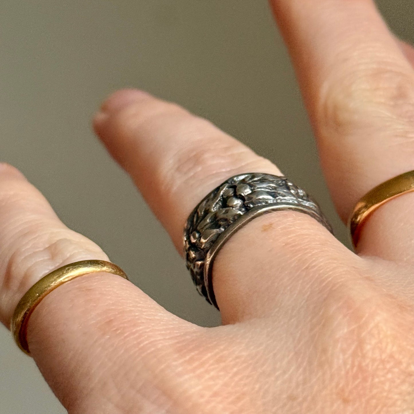 Antique Foliage Ring in Silver; Circa 1890