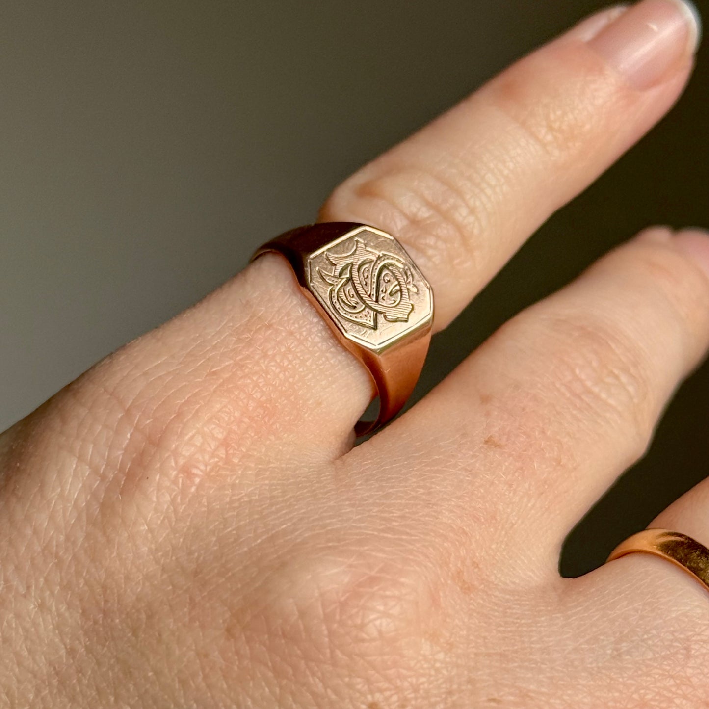 Antique Edwardian Monogram Signet Ring in 9 Carat Gold