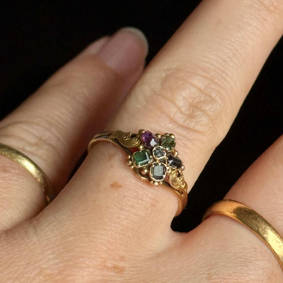 Georgian Pansy Ring in 15 Carat Gold; Circa 1820