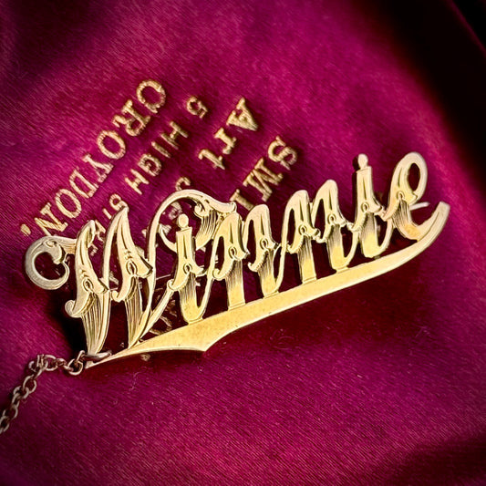 Victorian 'Winnie' 9 Carat Gold Brooch