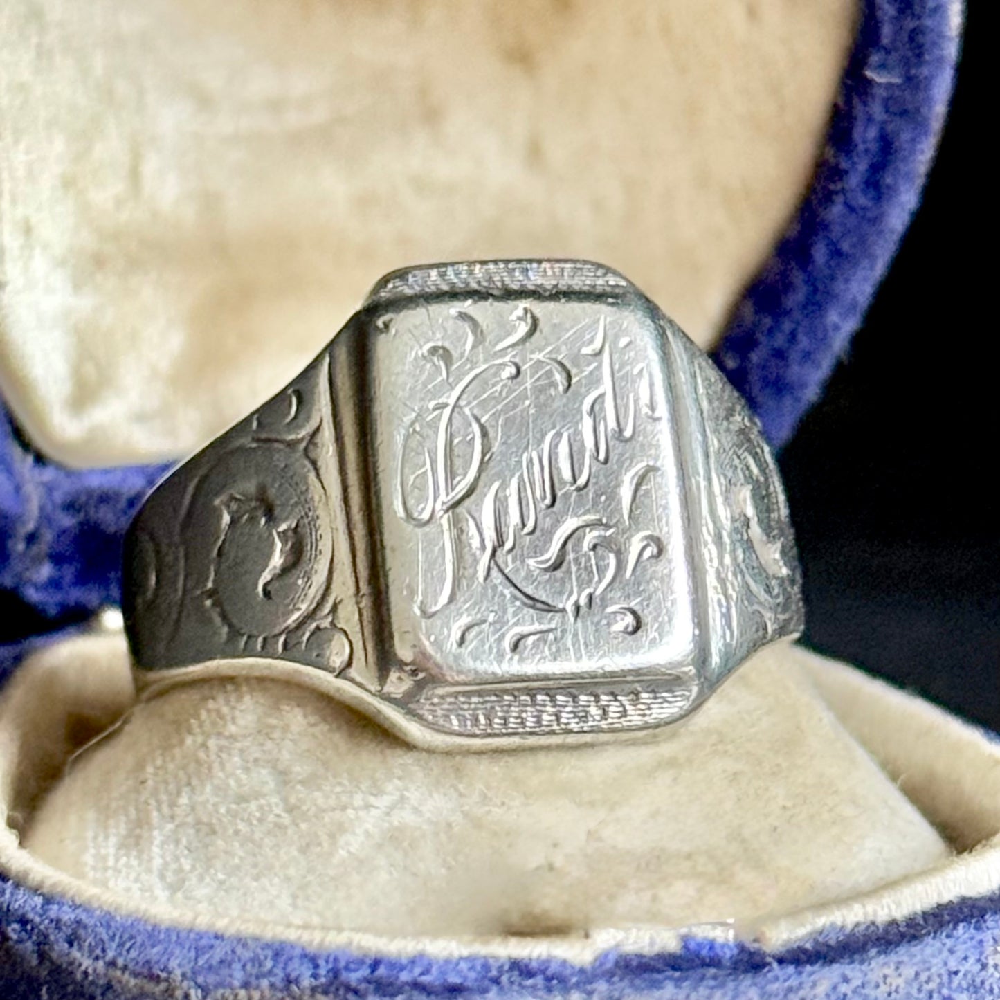 Antique Randi Signet Ring in Sterling Silver