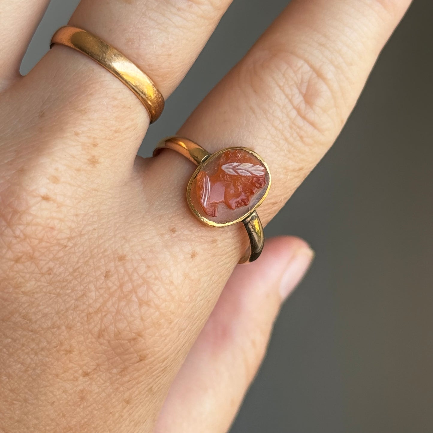 Antique Agate Cameo Ring in 18 Carat Gold