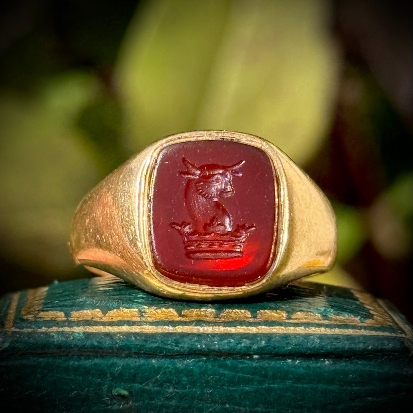 Antique Carnelian Signet Ring in 18 Carat Gold, Circa 1880