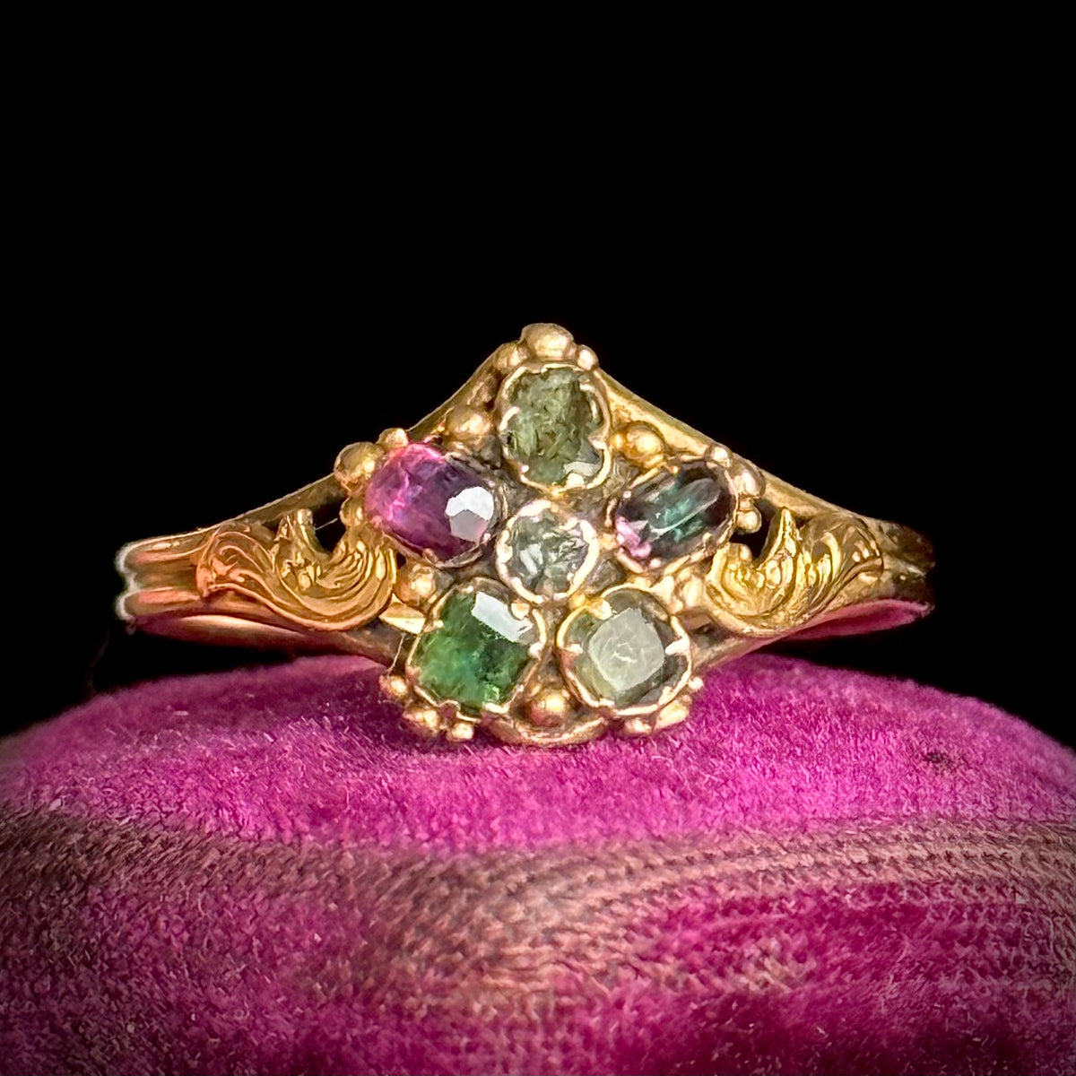Georgian Pansy Ring in 15 Carat Gold; Circa 1820