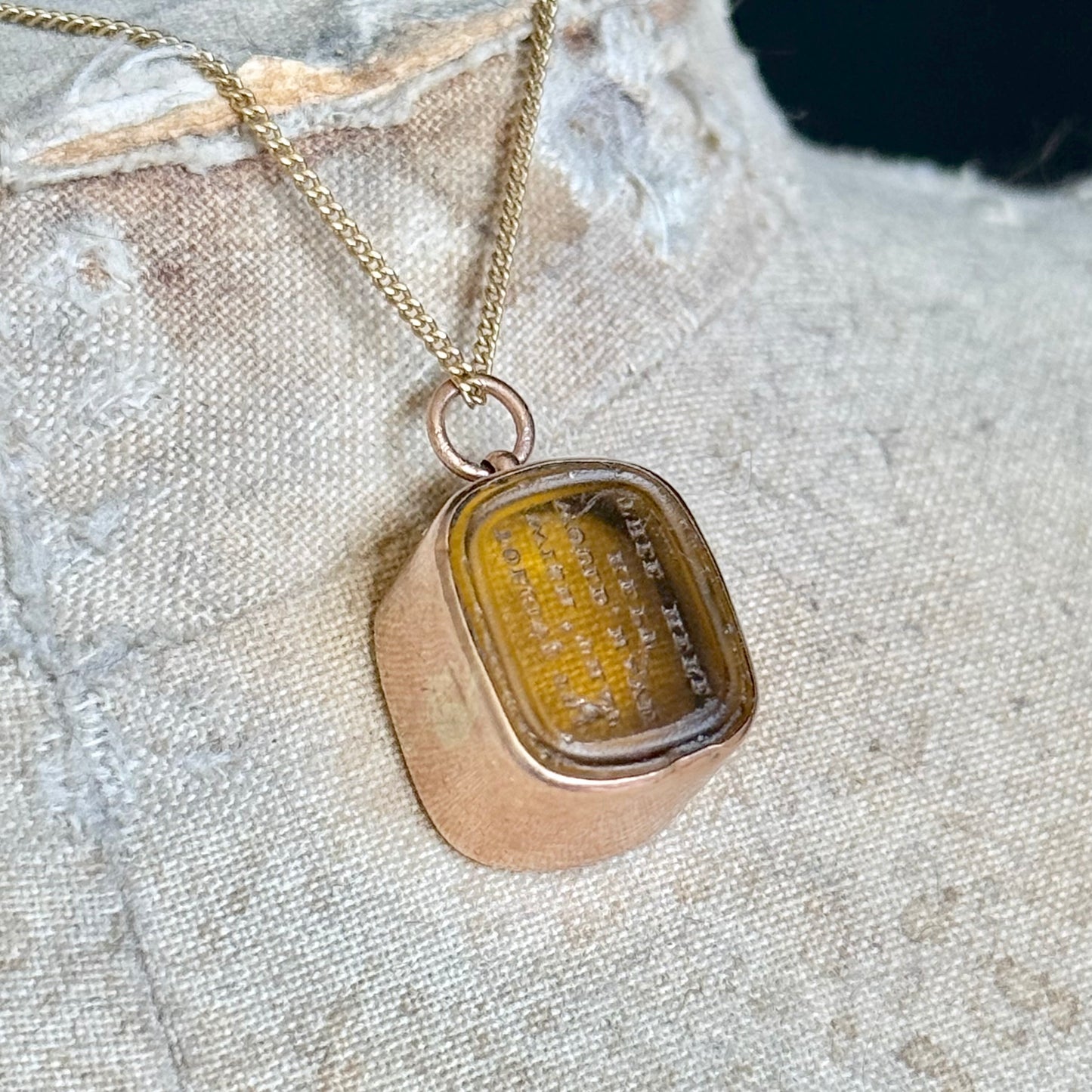 Georgian Mourning Intaglio Pendant in 9 Carat Gold; Circa 1840