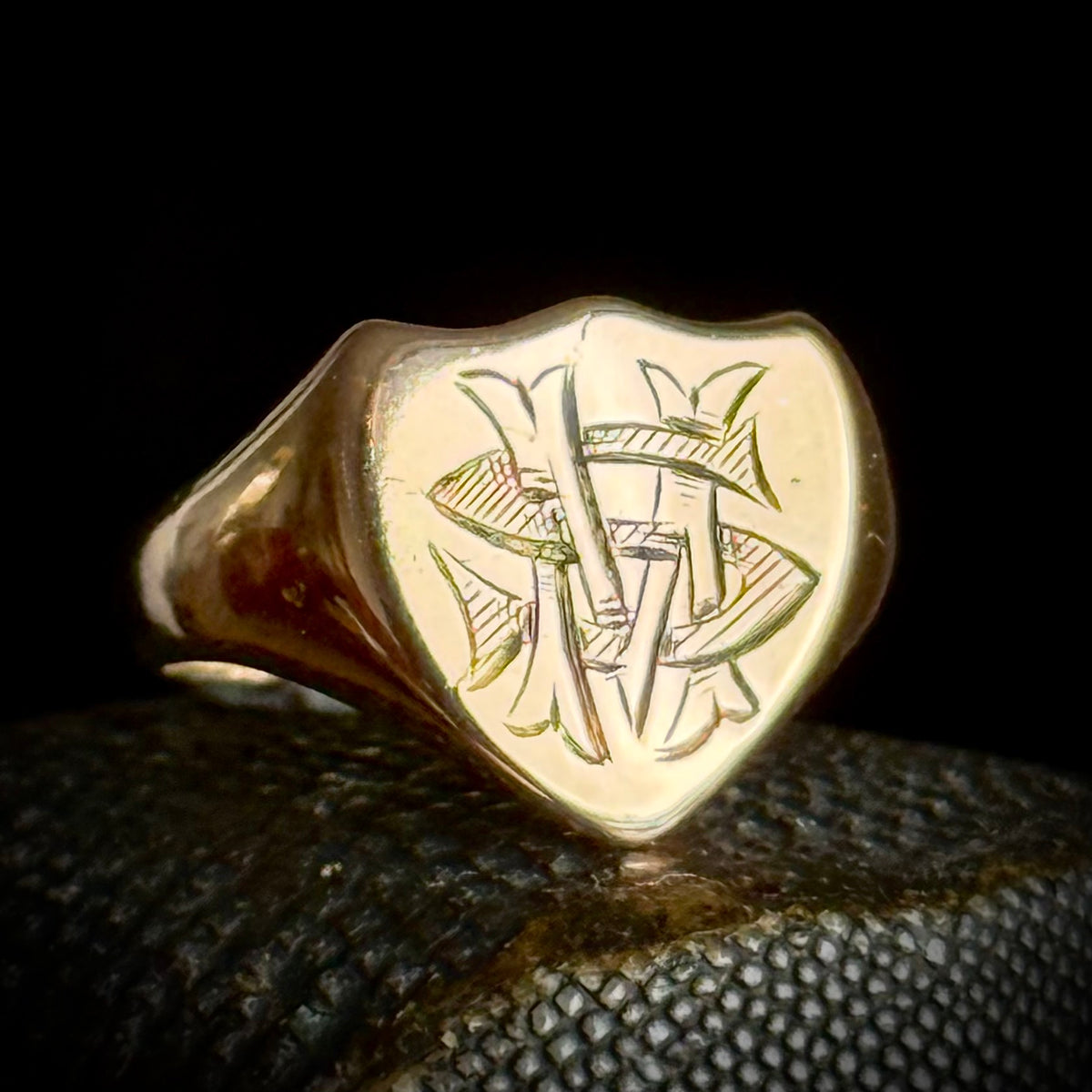 Antique Monogram Signet Ring 9 Carat gold; Circa 1900