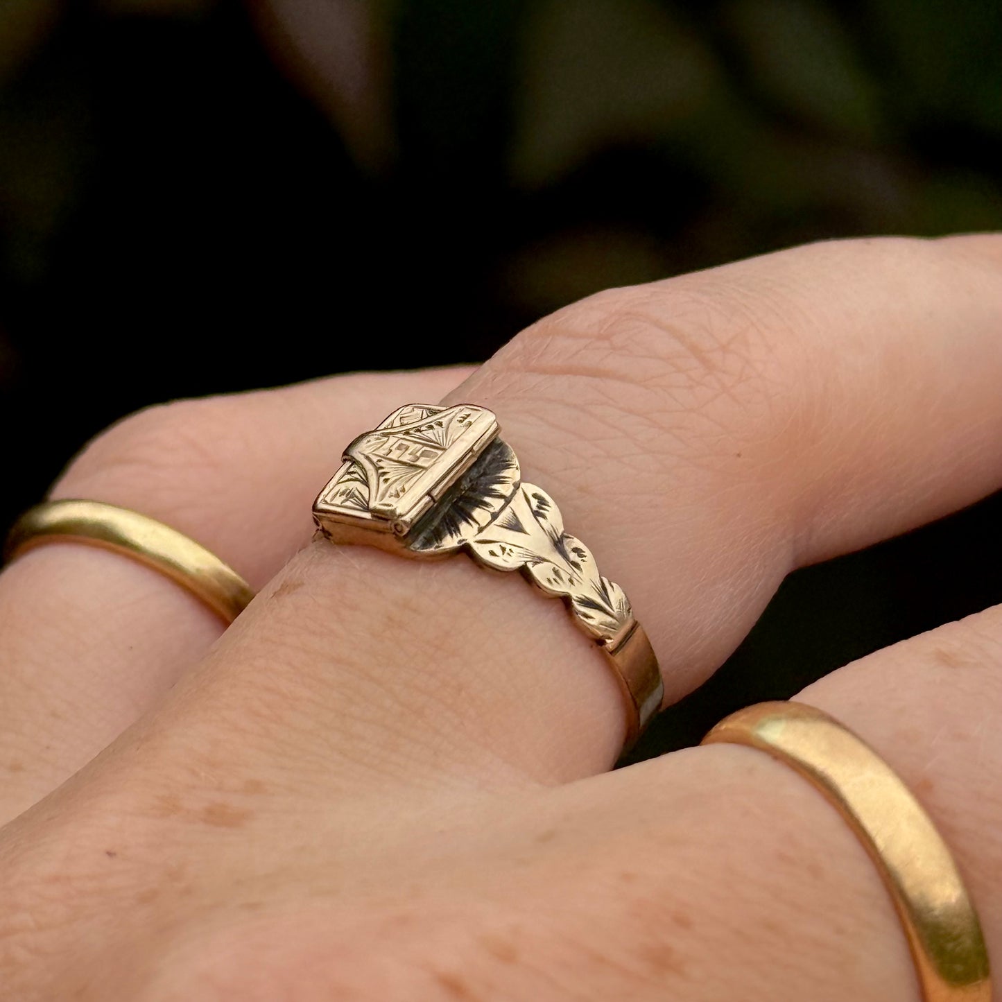 Antique Victorian Book Locket Ring in 9 Carat Gold