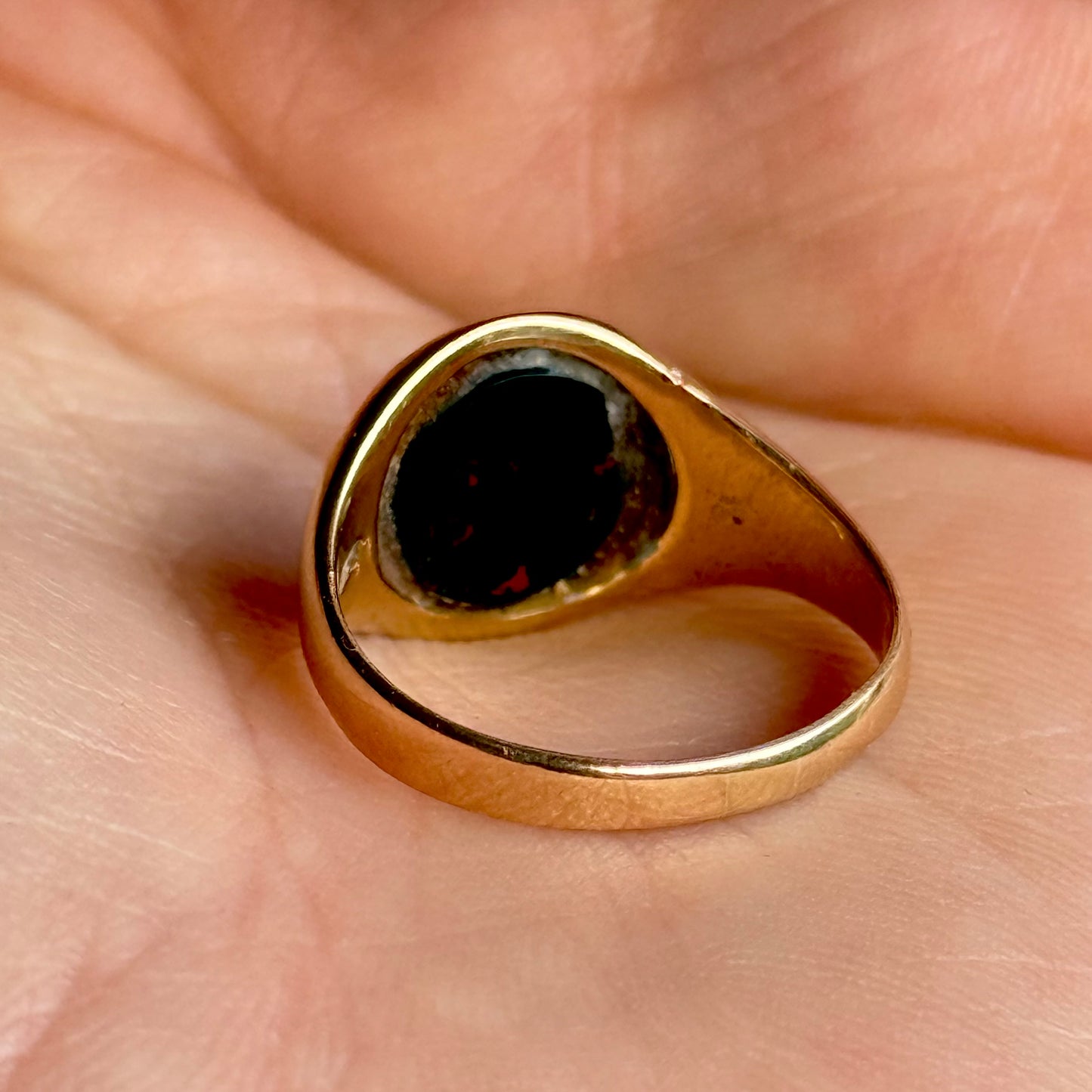 Victorian Bloodstone Mermaid Intaglio Signet Ring in 18 Carat Gold