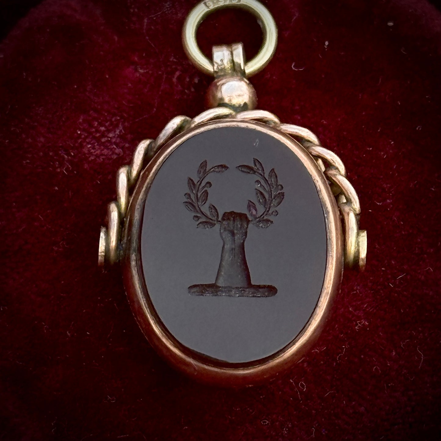Antique Victorian Heraldic Intaglio Spinning Pendant