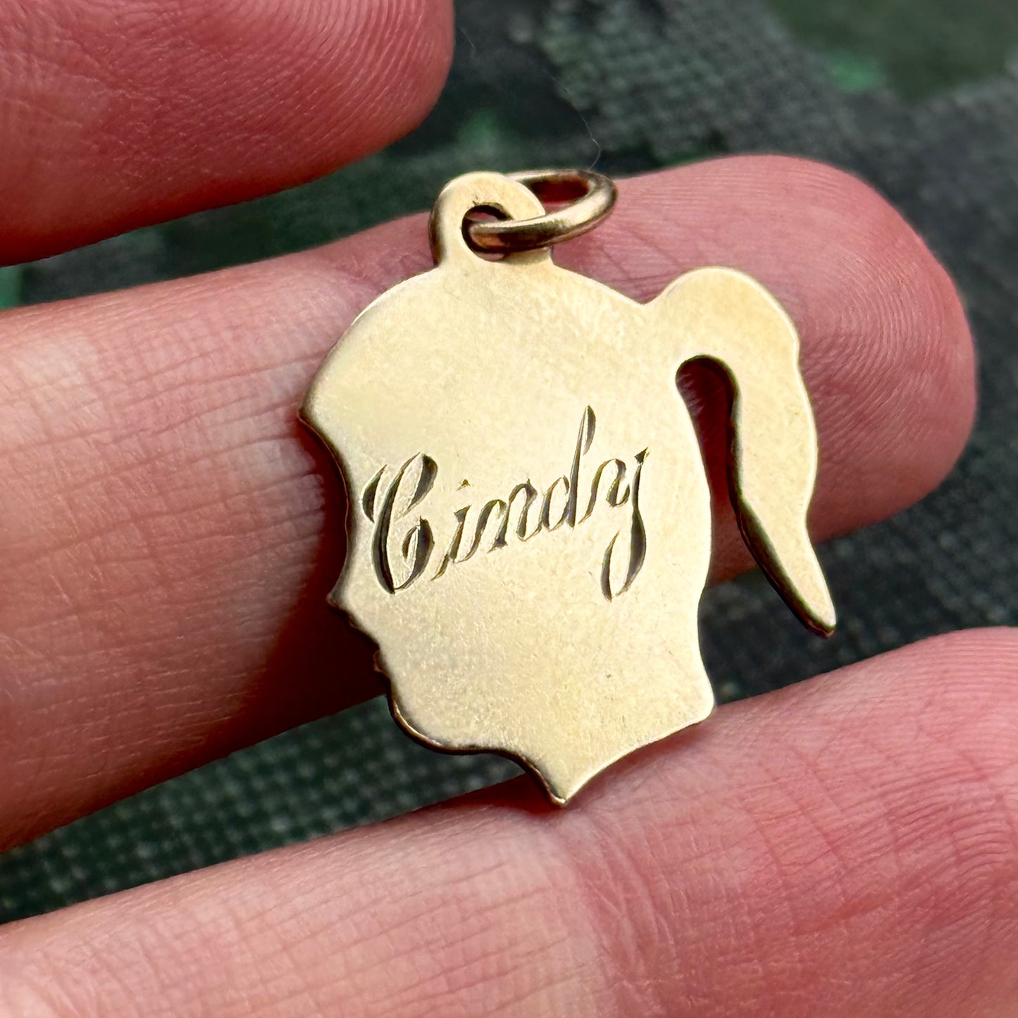 Vintage Profile 'Cindy' Pendant Token
