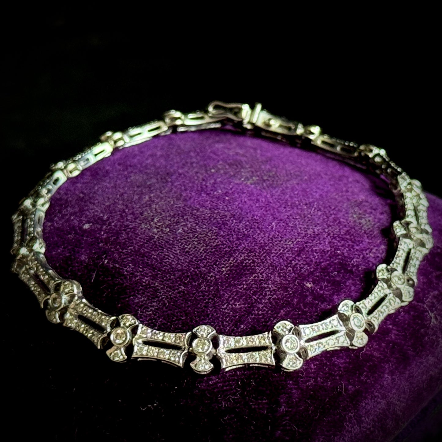 Vintage Diamond Antique Style Bracelet in 14 Carat Gold