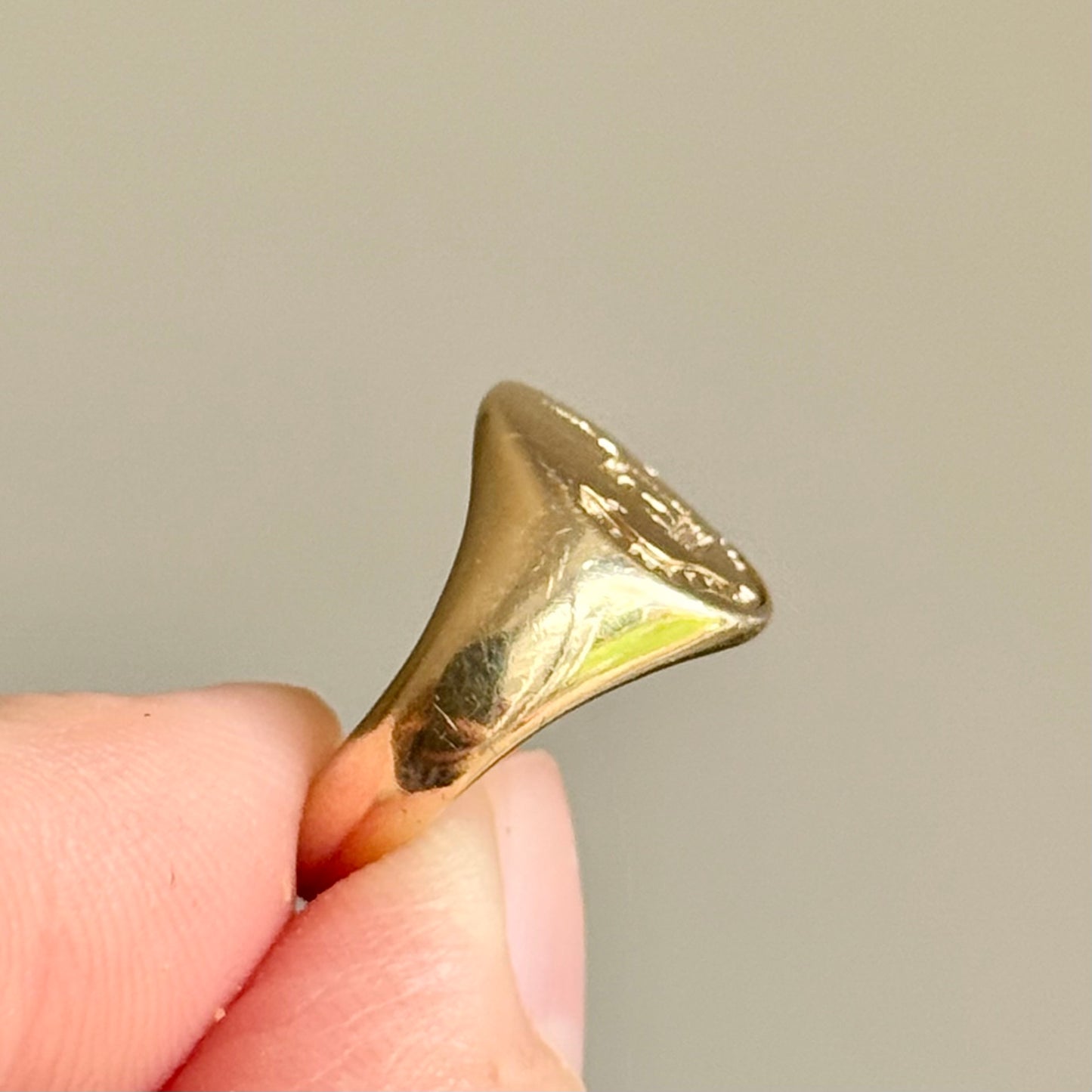 Vintage Signet Ring in 9 Carat Gold; Circa 1975