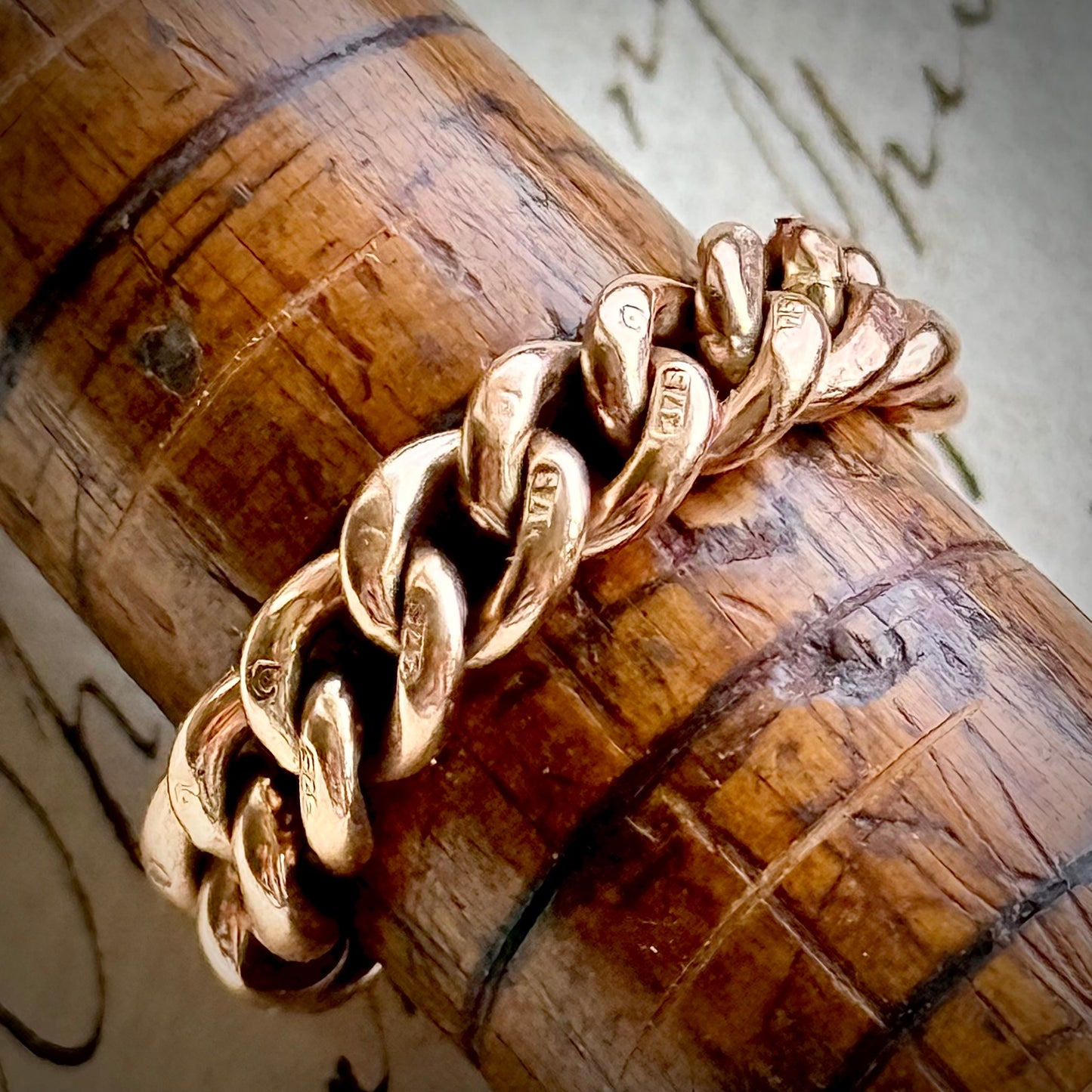 Antique Chunky Chain Curb Chain Ring in 9 Carat Gold