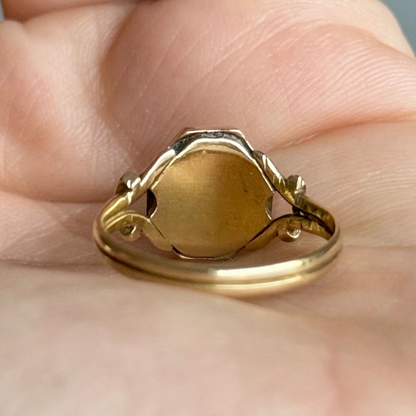 Antique Sardonyx 'Emily' Signet Ring in 18 Carat Gold