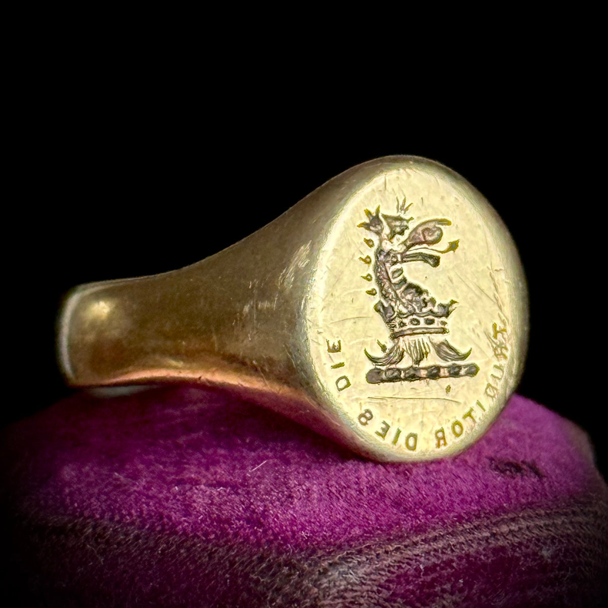 Vintage Dragon Signet Ring 9 Carat gold; Circa 1961