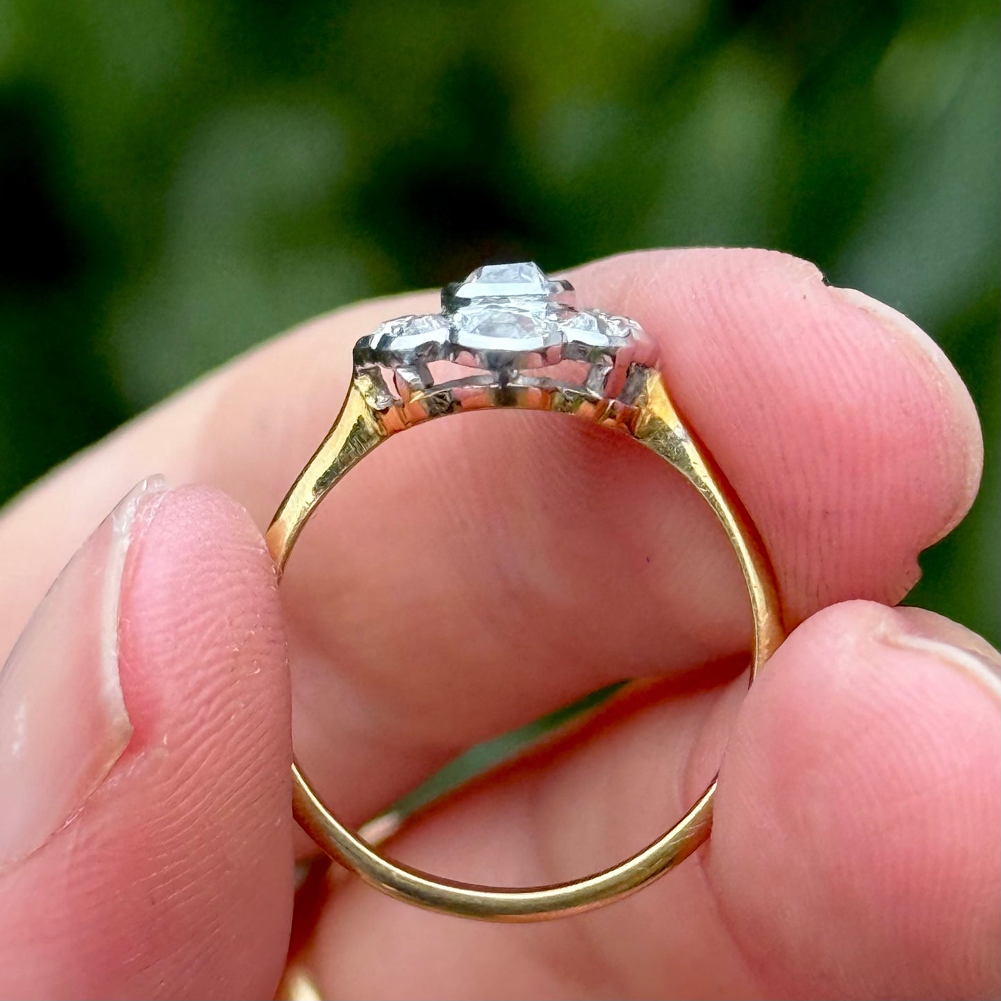 Antique Victorian Diamond Daisy Cluster Ring in 18 Carat Gold; Circa 1895