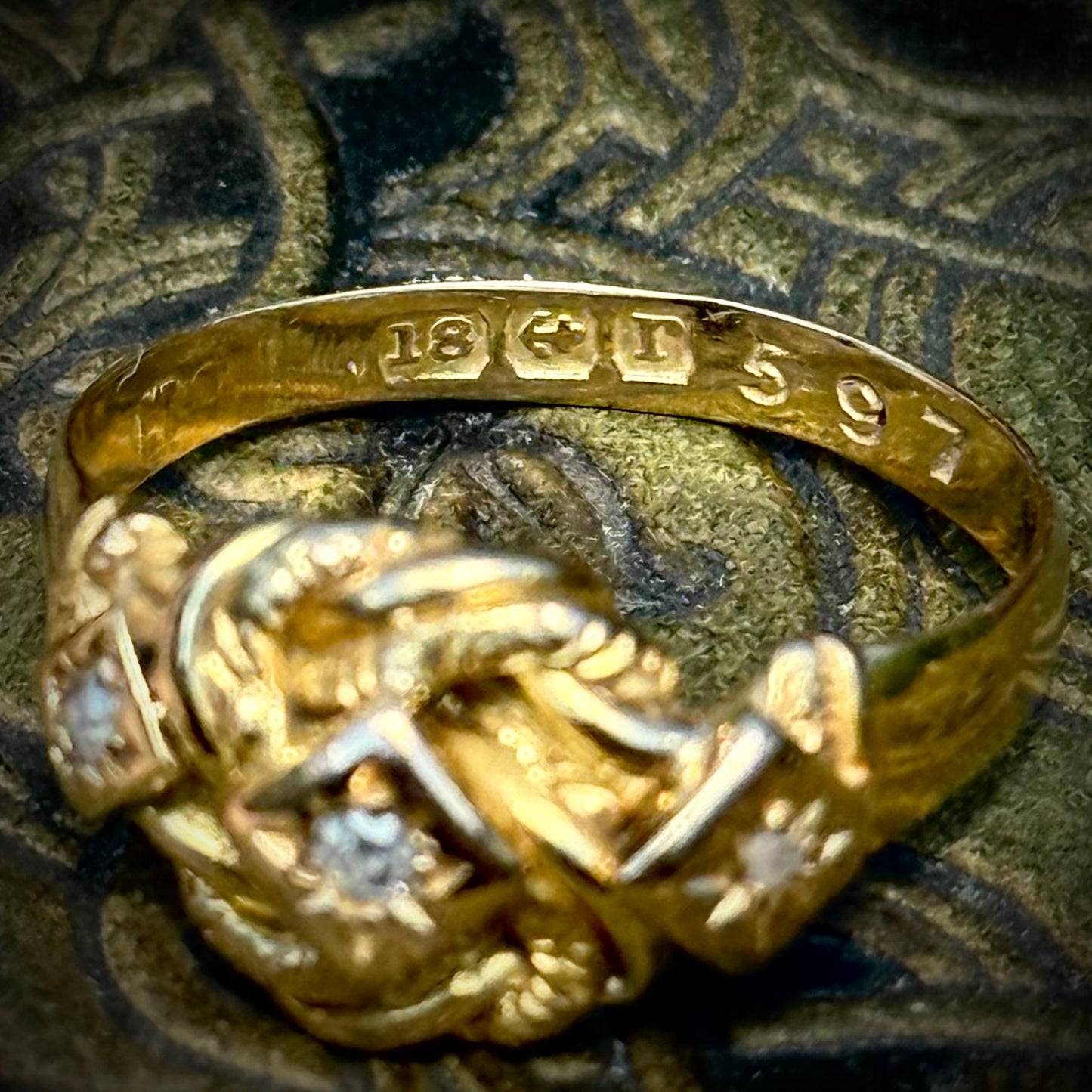 Antique Diamond Trilogy Knot Ring in 18 Carat Gold
