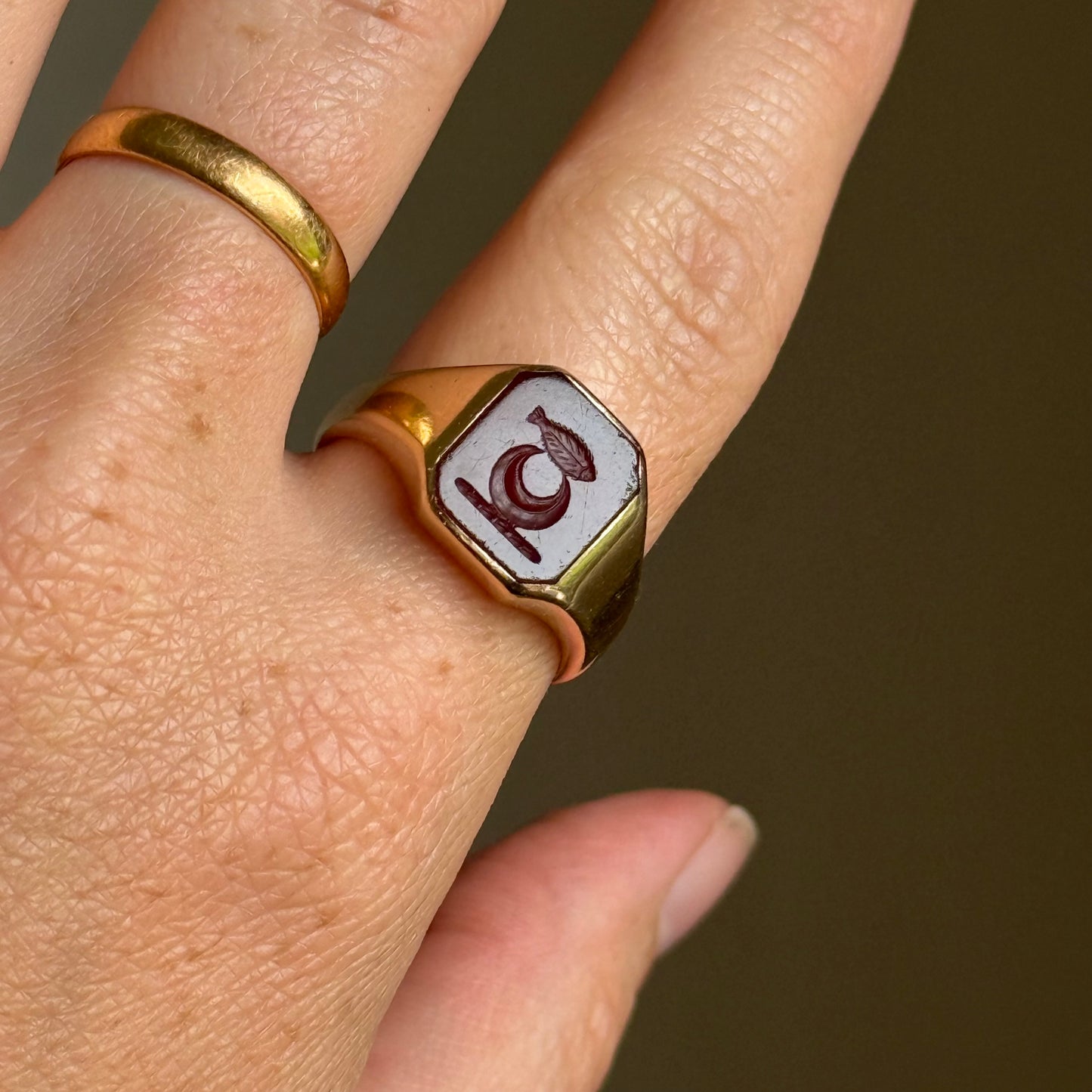 Antique Victorian Carnelian Intaglio Signet Ring