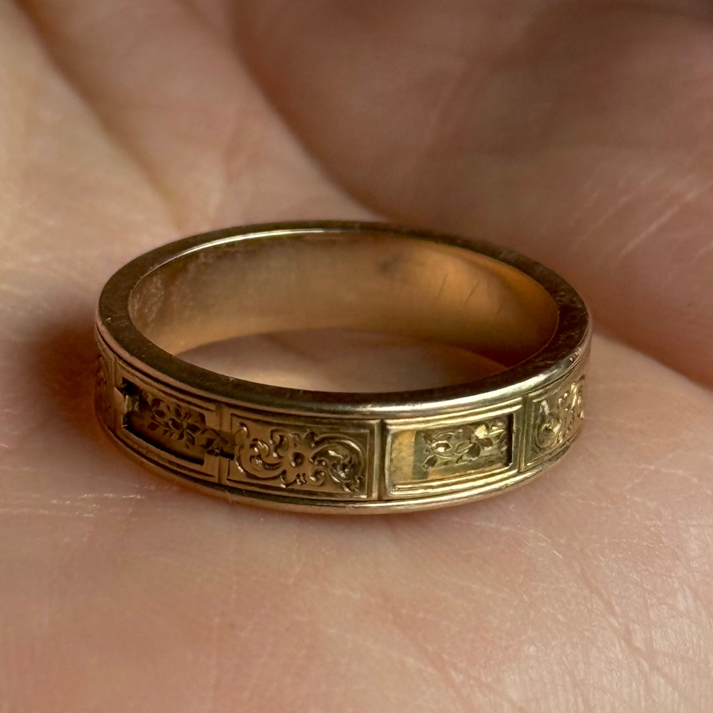 Victorian Secret Sliding Panel Mourning Ring in 15 Carat Gold; Circa 1860