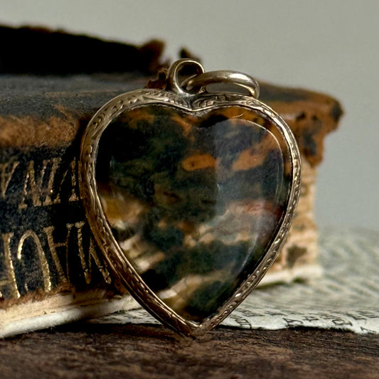 Victorian Agate Heart Locket pendant: Circa 1880