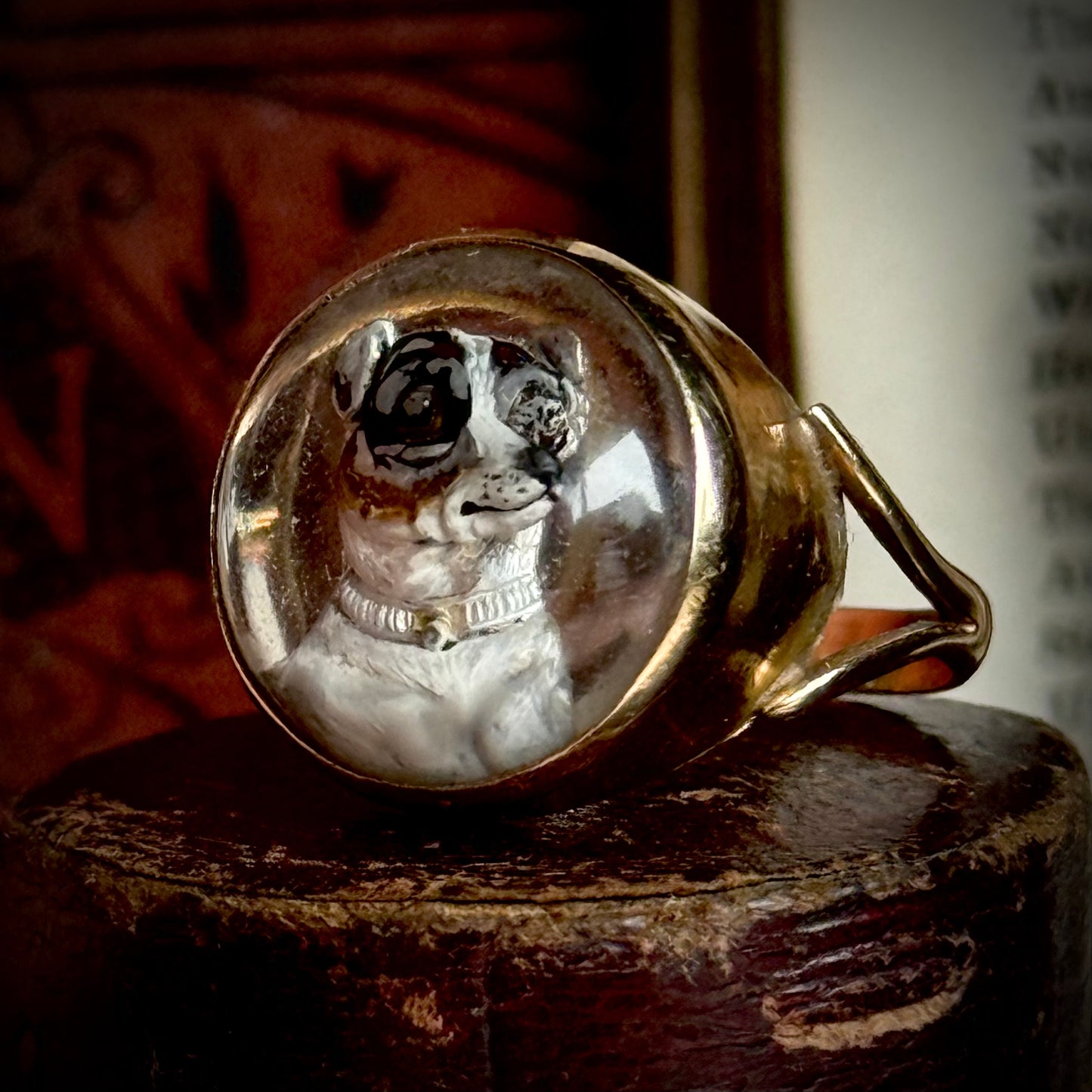 Antique Victorian Essex Crystal Reverse Painted Dog Ring