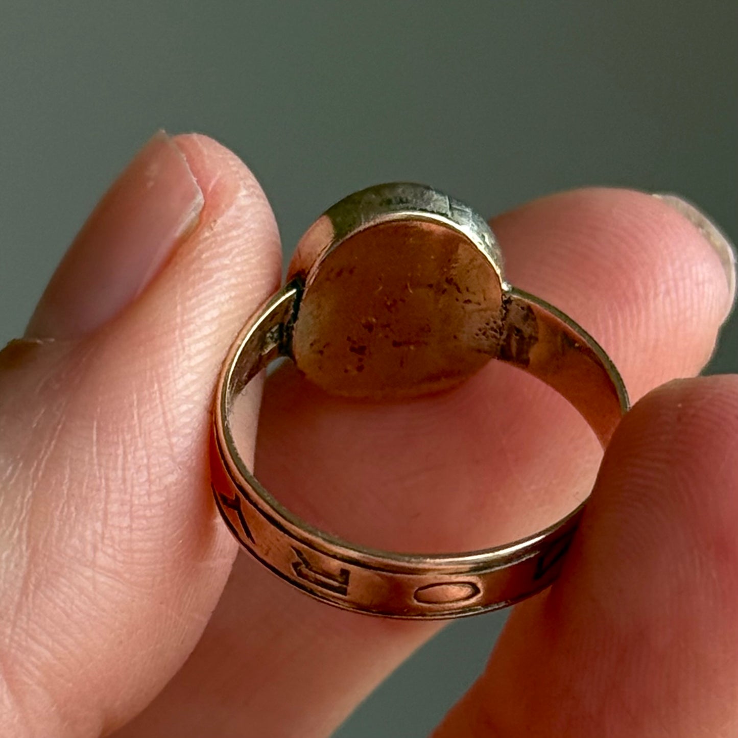 Antique Victorian Sardonyx Urn Mourning Ring in 9 Carat Gold