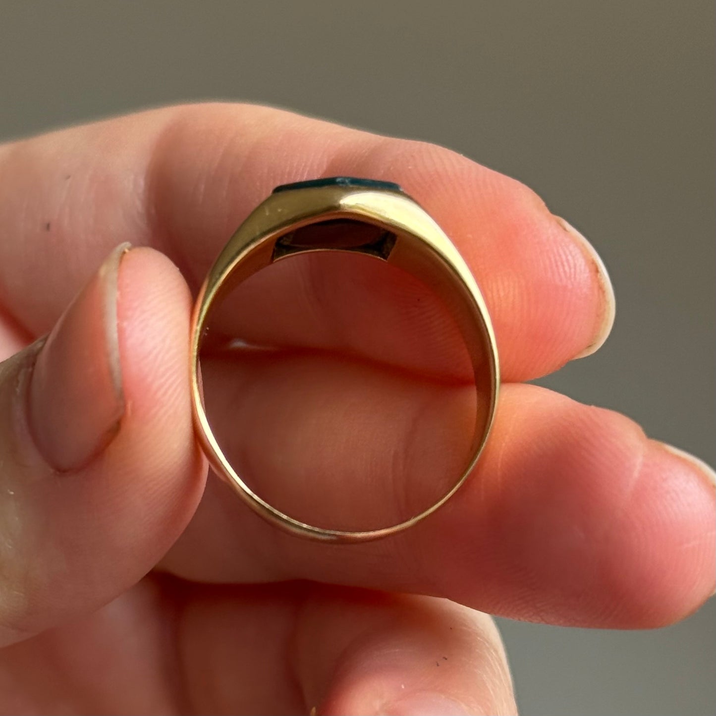 Antique Bloodstone Lion Signet Ring in 18 Carat Gold; Circa 1880