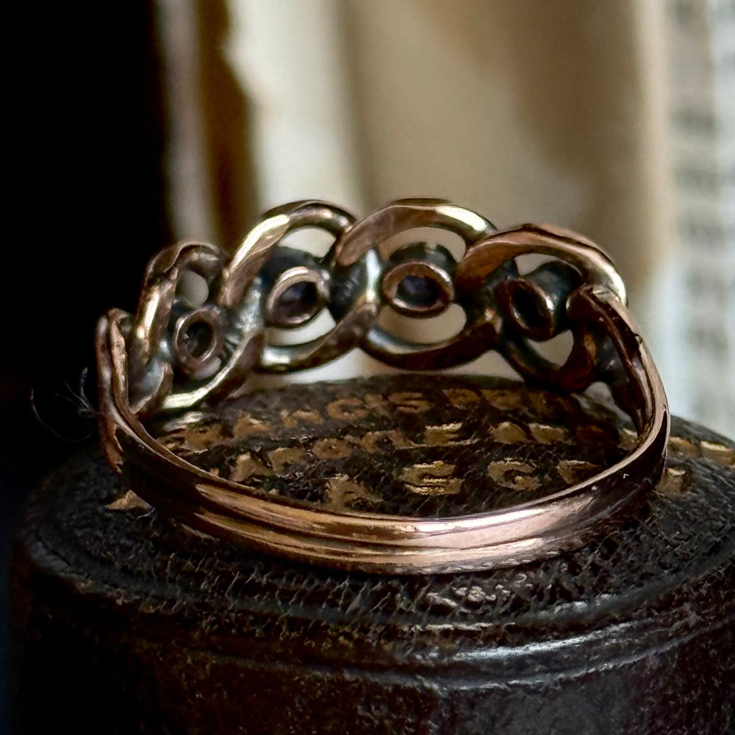 Antique Sapphire Knot Ring in 9 Carat Rose Gold