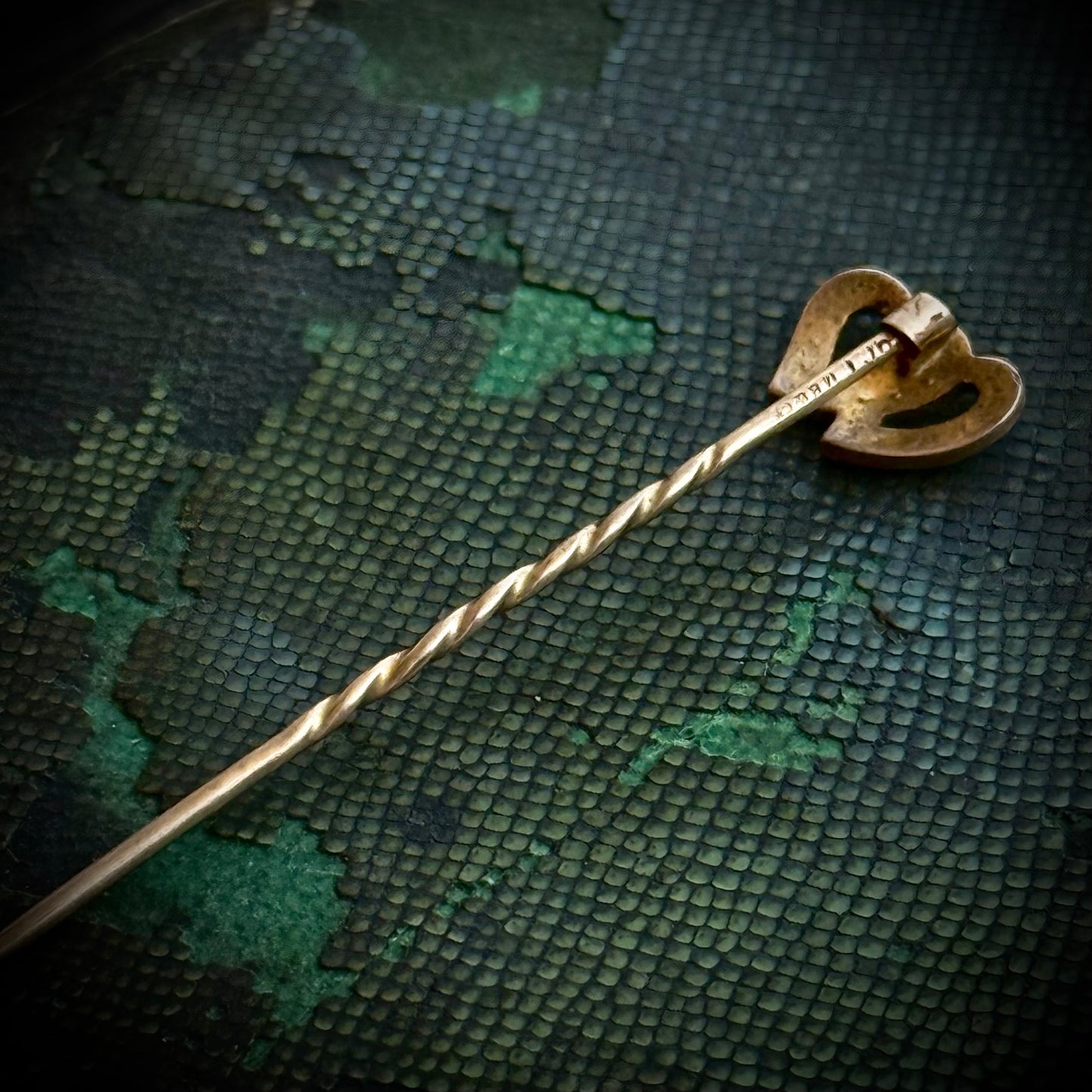 Antique Victorian Double Heart Pearl Pin in 9 Carat Gold