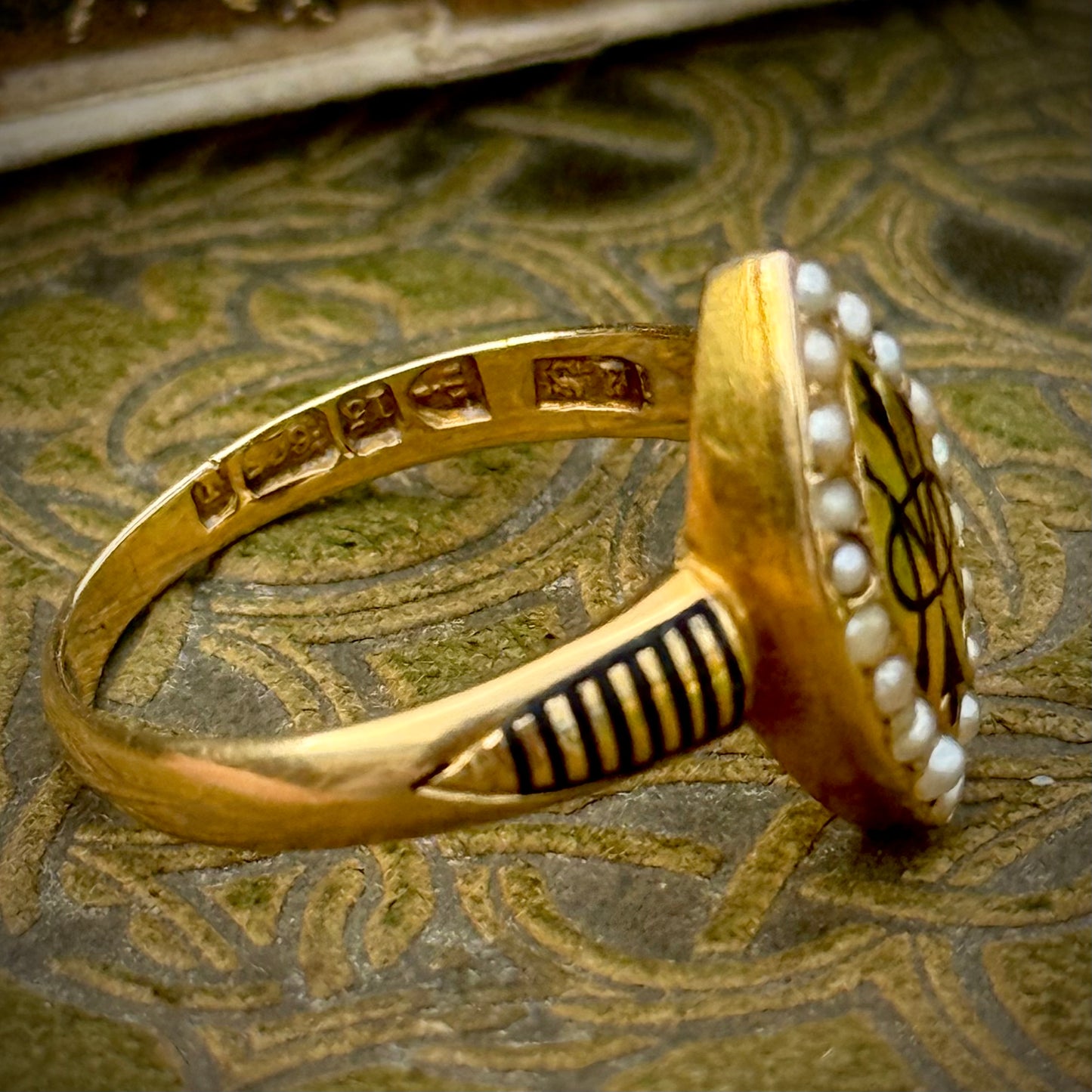 Antique Victorian IMO Mourning Ring in 15 Carat Gold