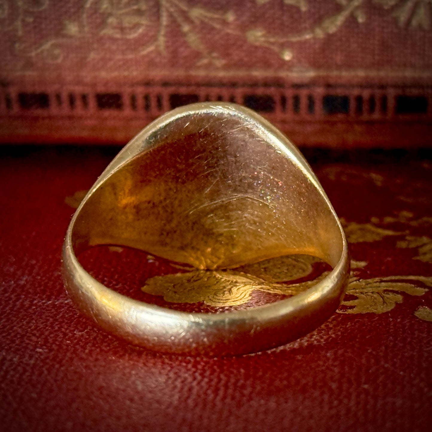 Antique Tree Signet Ring in 9 Carat Gold