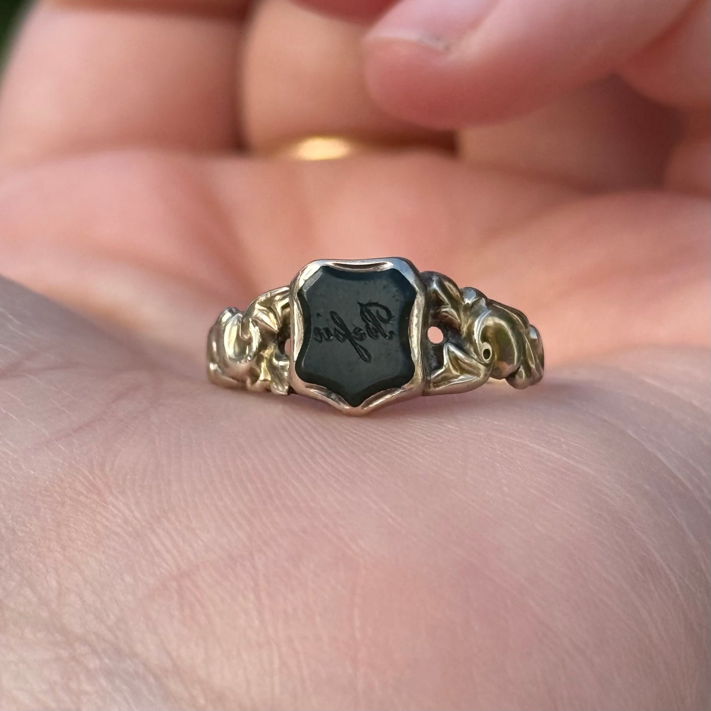 Georgian Bloodstone Signet Ring with “Betsie” Inscription in 9 Carat Gold