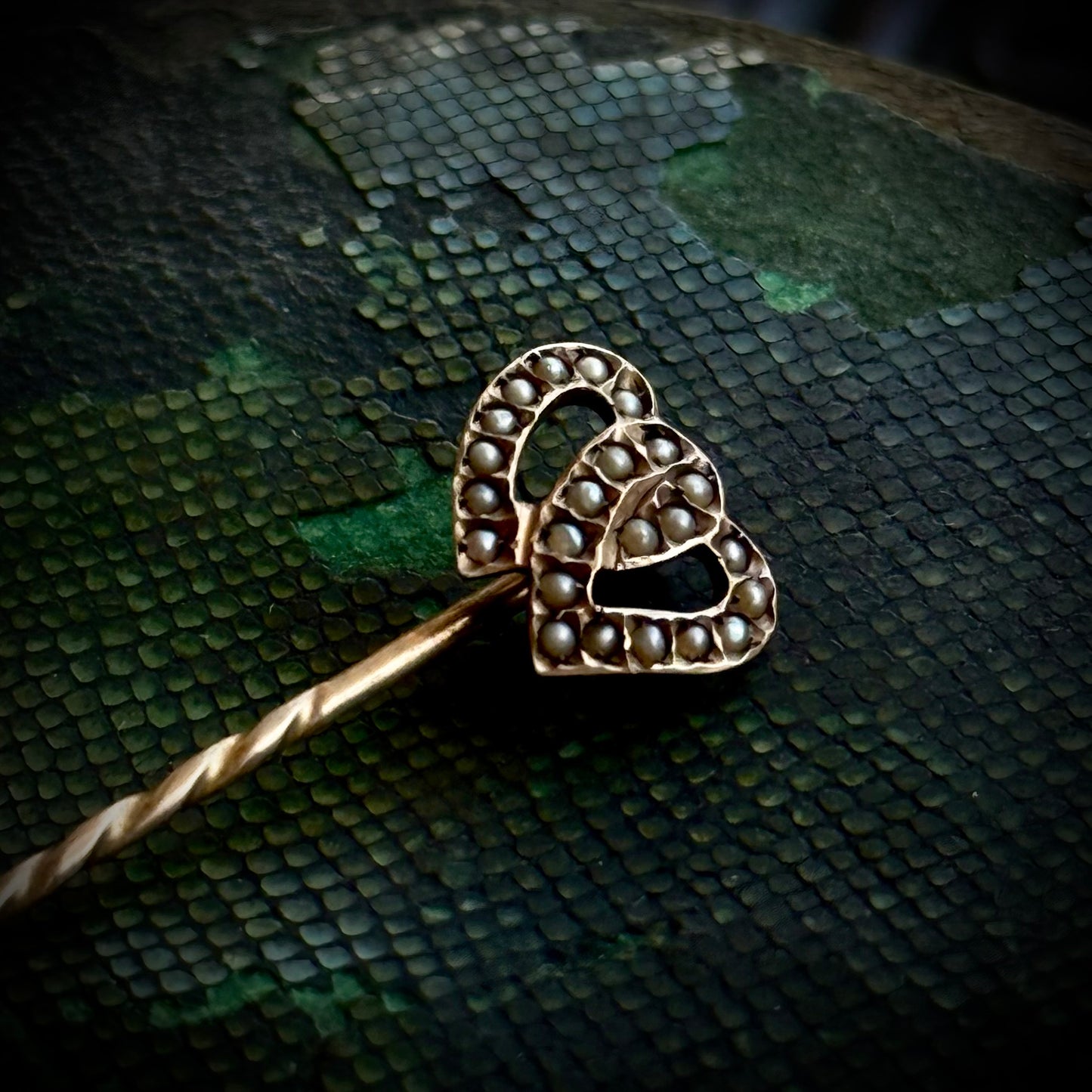 Antique Victorian Double Heart Pearl Pin in 9 Carat Gold