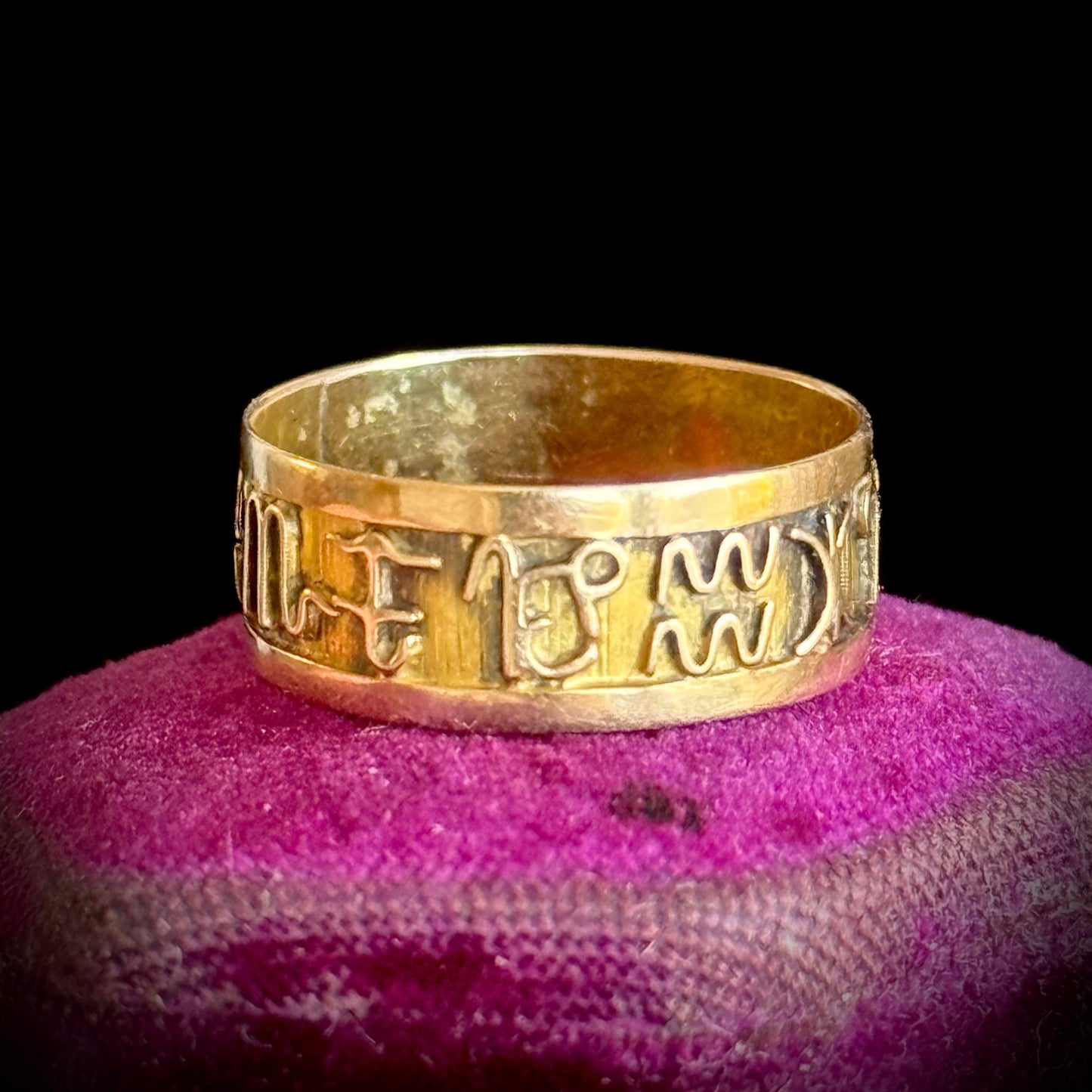Antique Zodiac Ring in 18 Carat Gold; Circa 1900