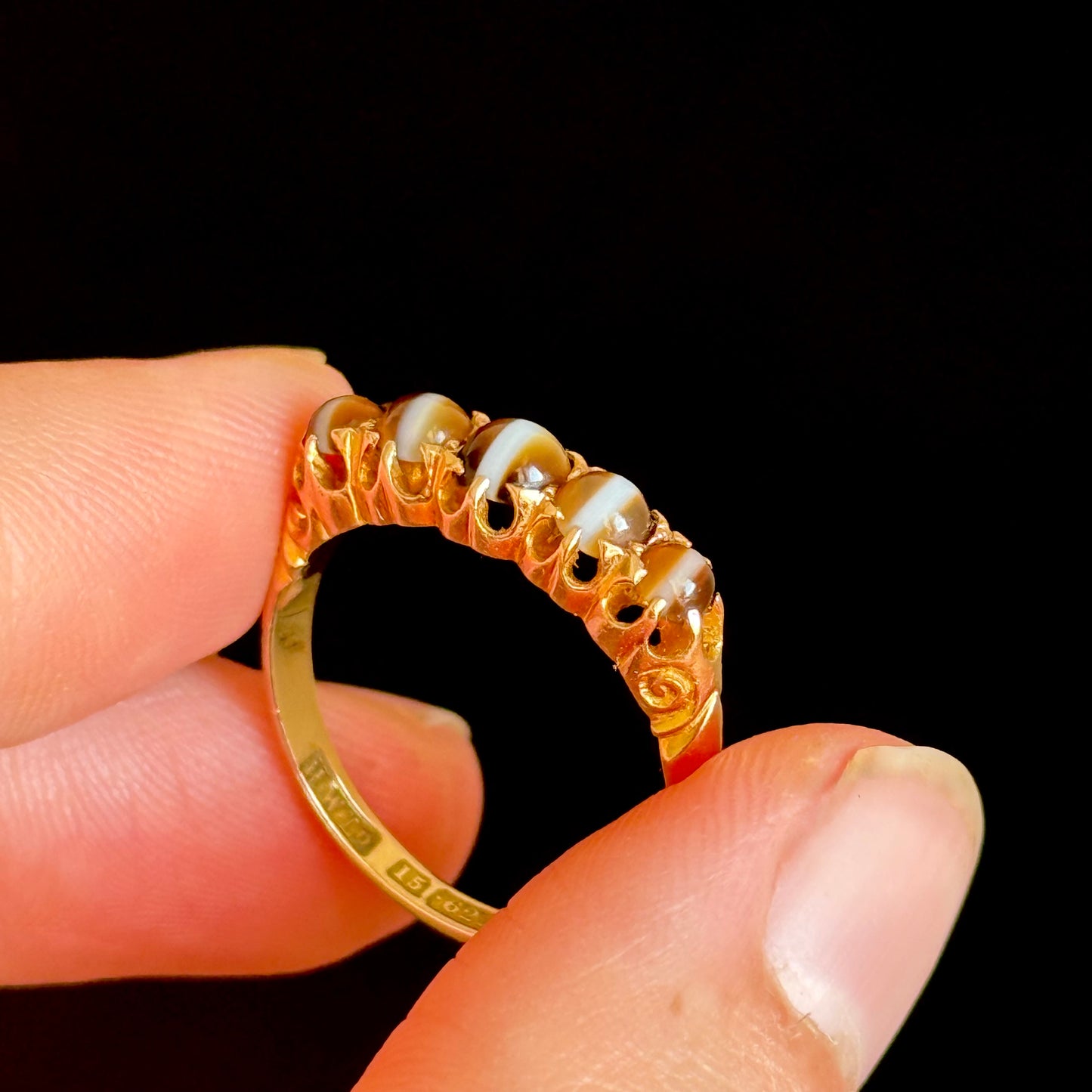 Antique Banded Agate Five Stone Ring in 15 Carat Gold