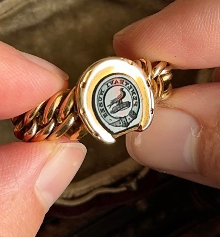 Antique Intaglio Horseshoe Chain ring in 18 Carat Gold; Circa 1880