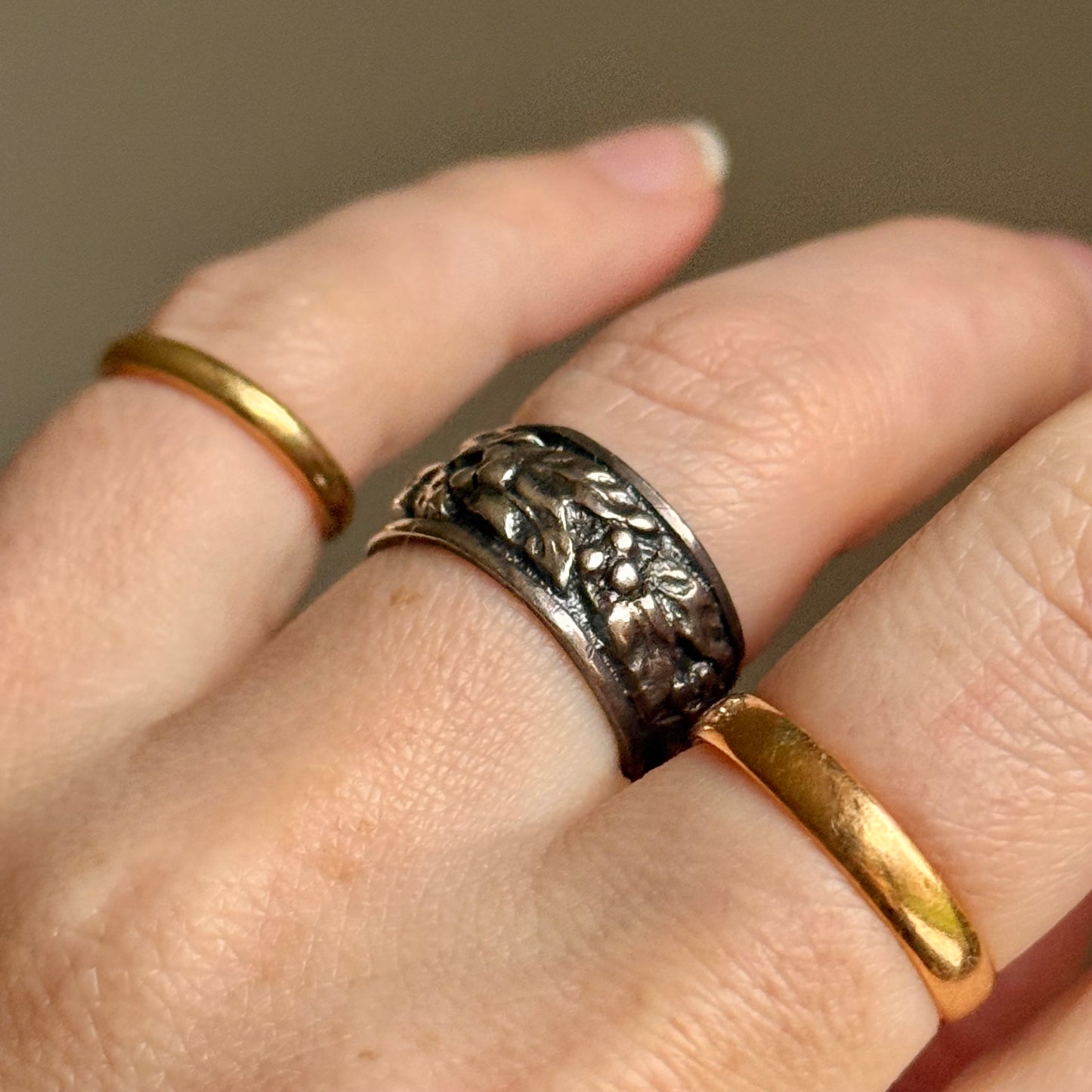 Antique Foliage Ring in Silver; Circa 1890