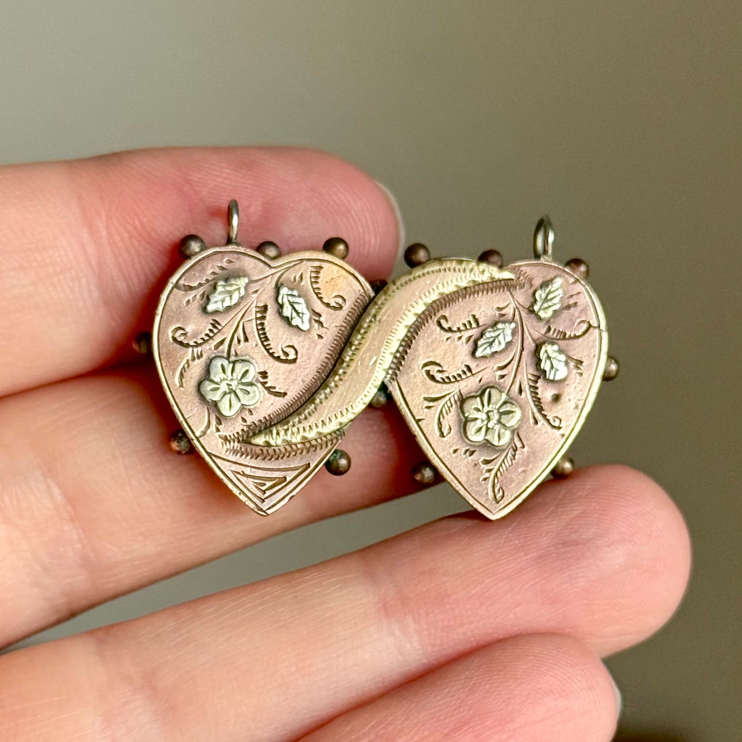 Antique Edwardian Double Heart Pendant in 9 Carat Gold