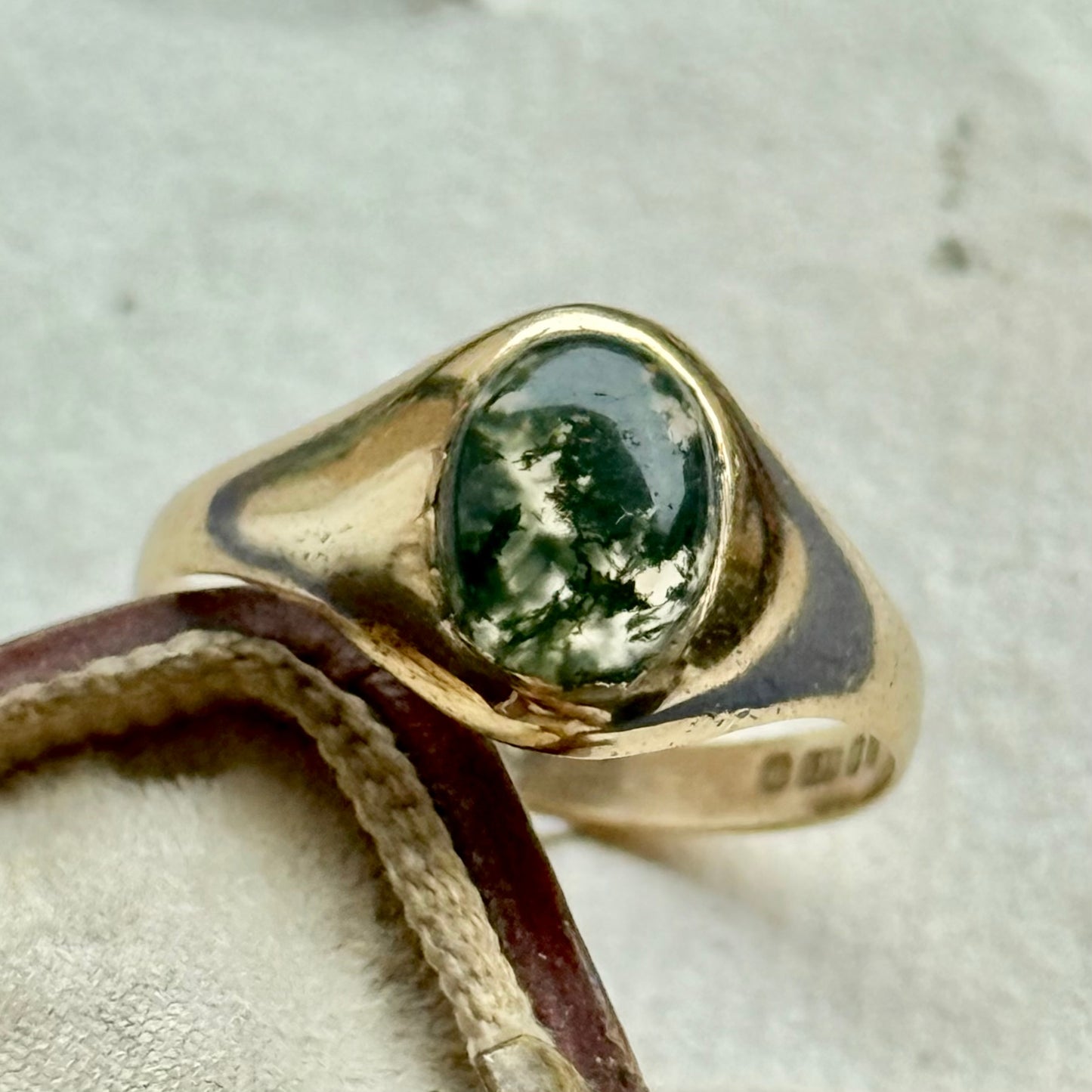 Vintage Moss Agate Signet Ring 9 Carat Gold; Circa 1979