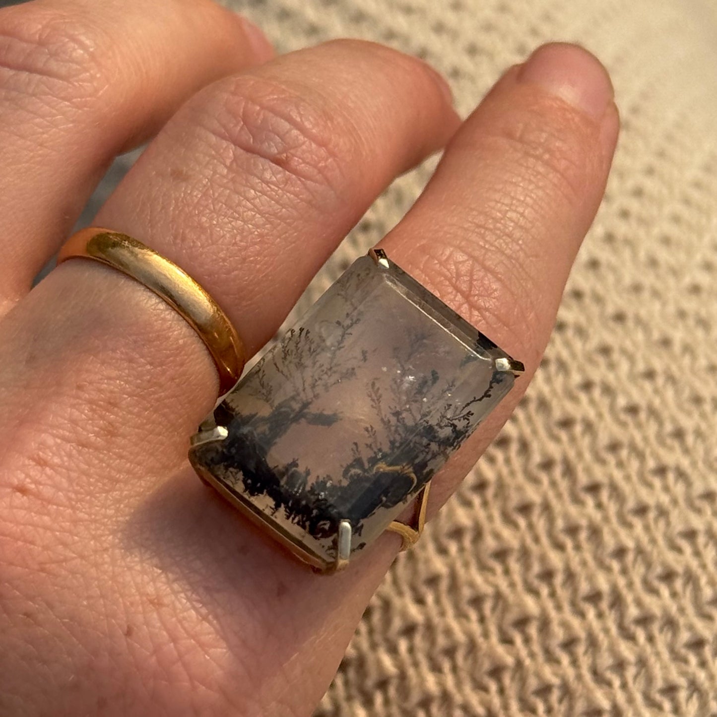 Substantial Vintage Dendritic Agate Ring in 18 Carat Gold