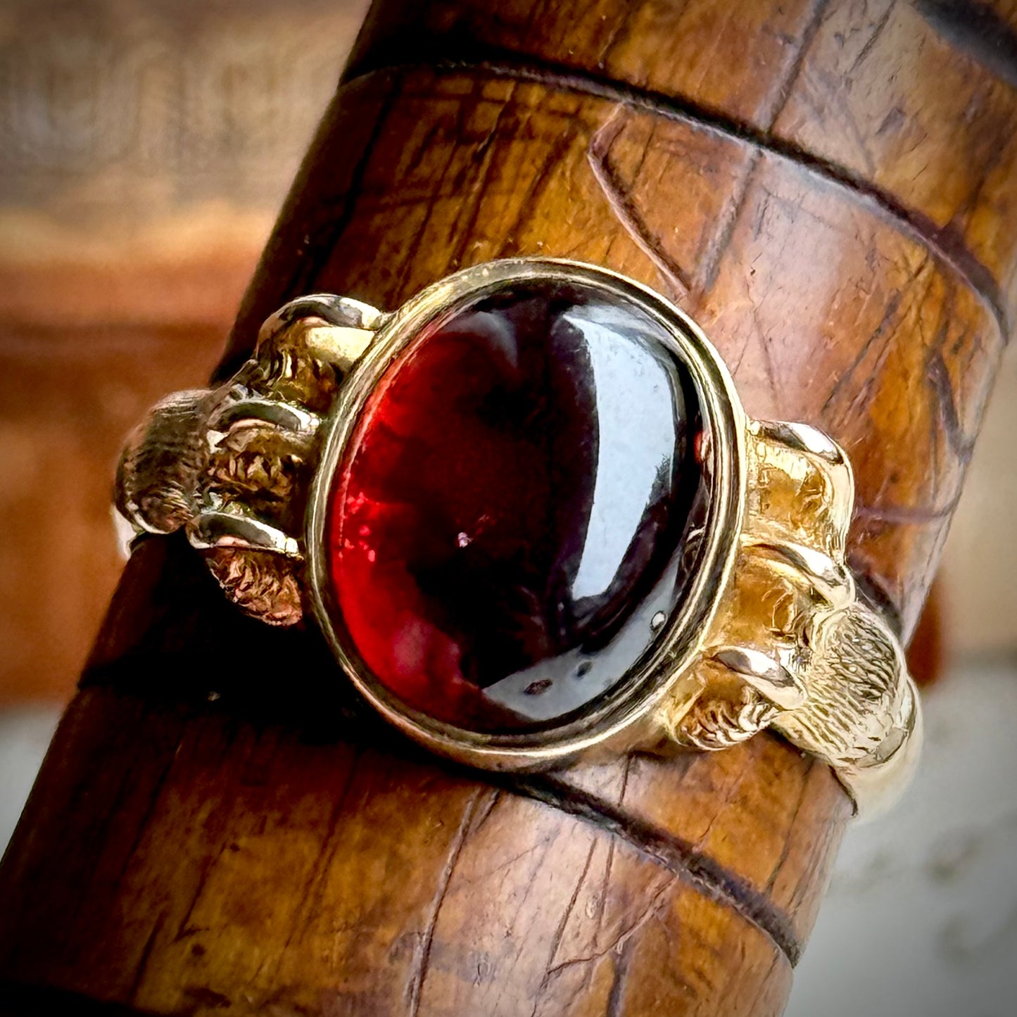 Antique Victorian Garnet Bear Claw Mount Ring in 9 Carat Gold