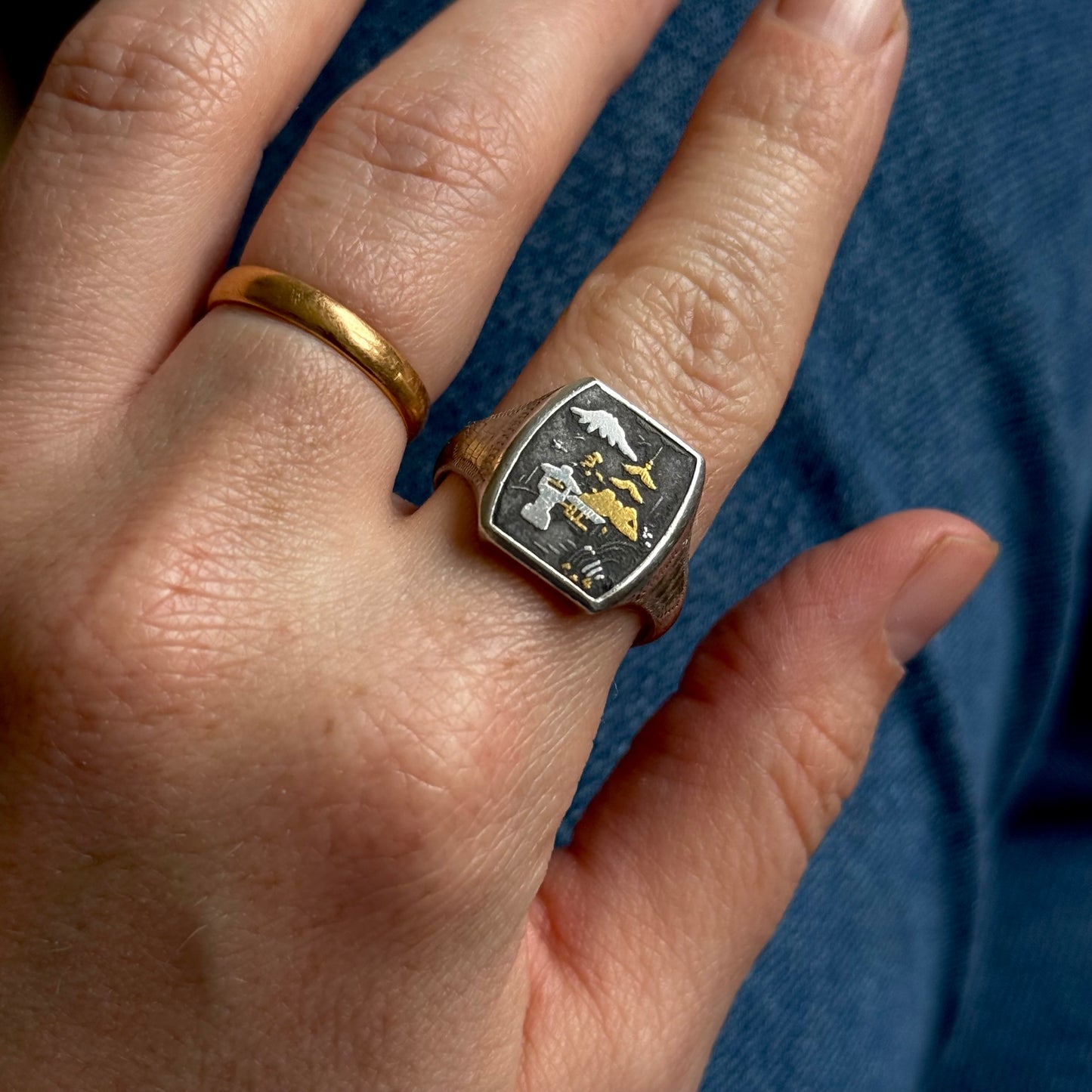 Vintage Damascene Japanese Scene Signet Ring in Silver