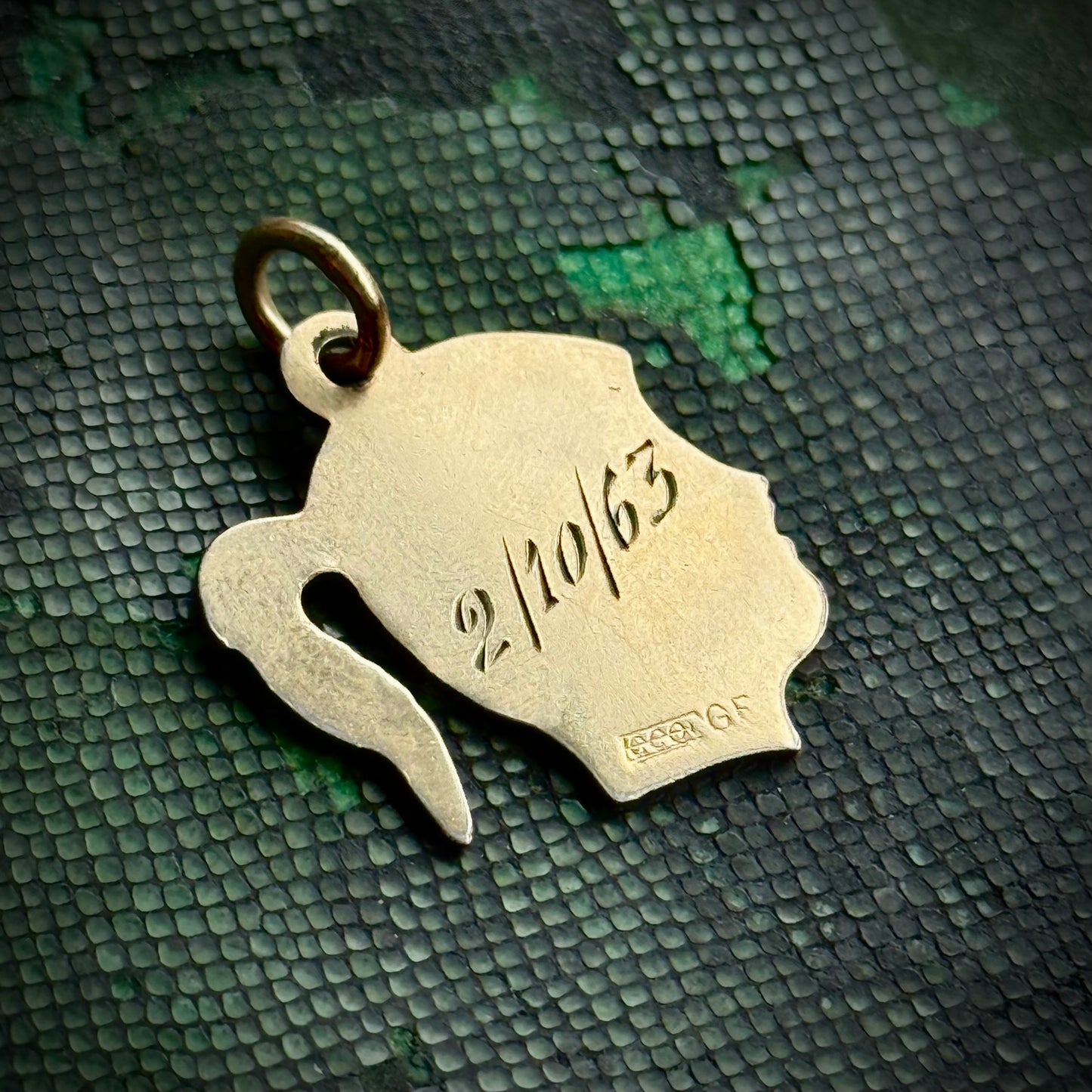 Vintage Profile 'Cindy' Pendant Token